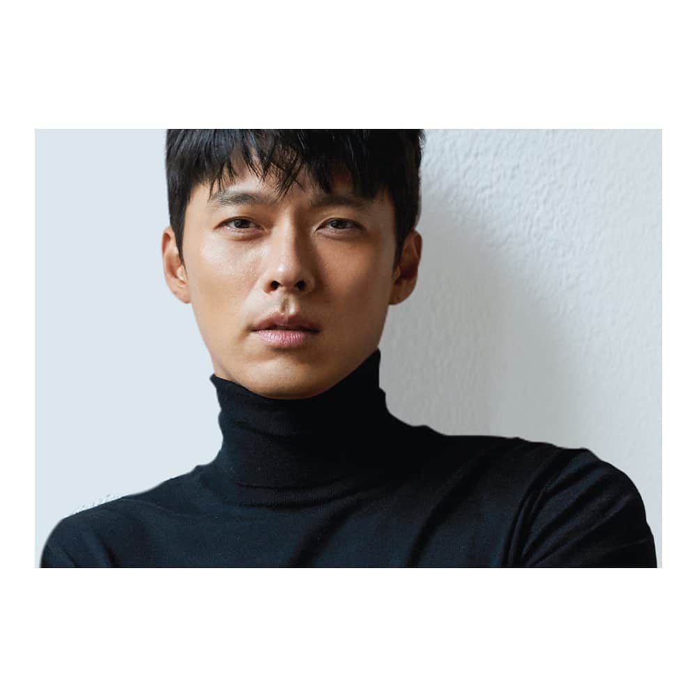 ヒョンビンのインスタグラム：「Hyun Bin covers Esquire (KR) Sept issue. —— #hyunbin #현빈 #ヒョンビン #玄彬」