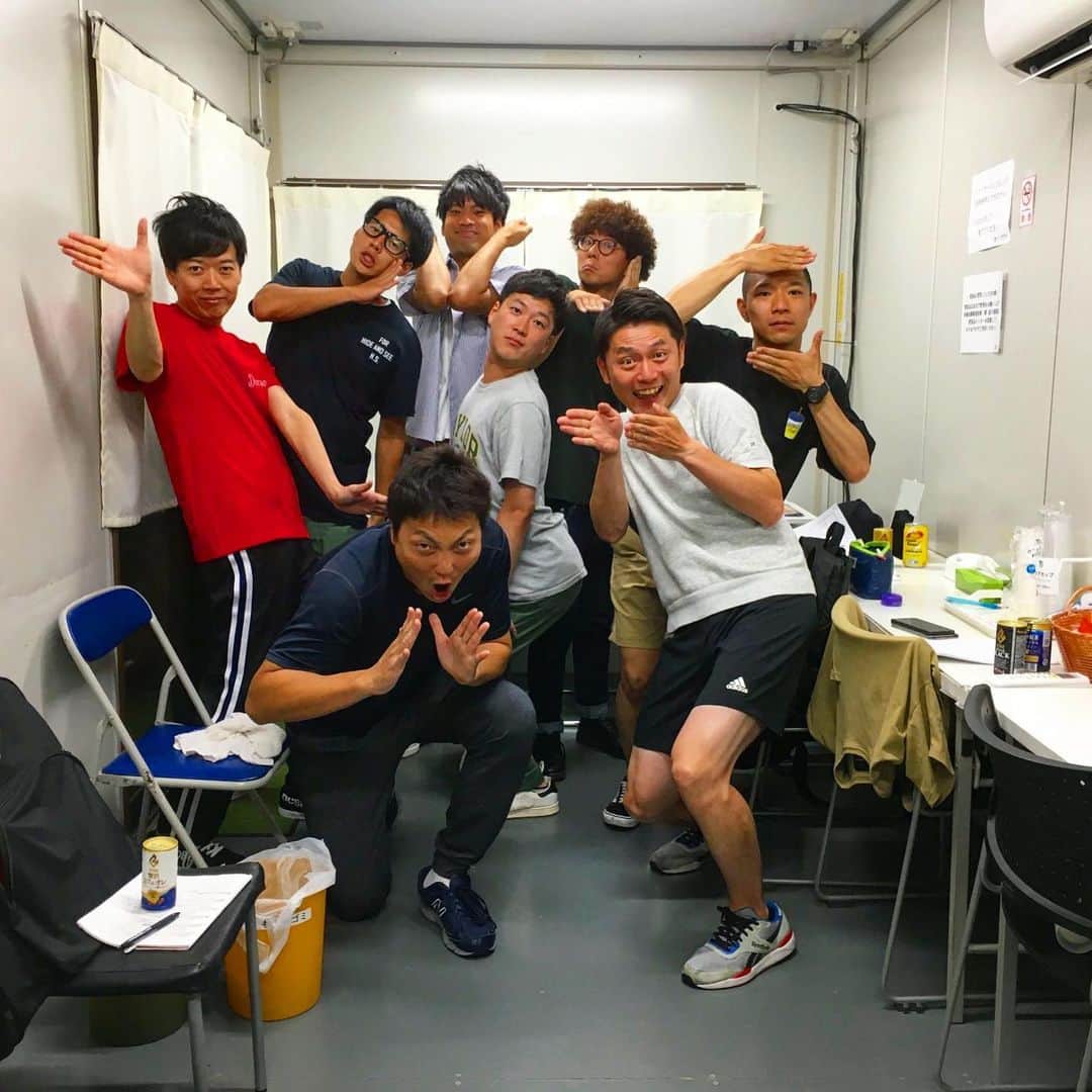 羽尻紘規のインスタグラム：「． VSしもばやし  ストロングギャグイベント うれしーたのしー ディズニーシー でした💄💄💄」