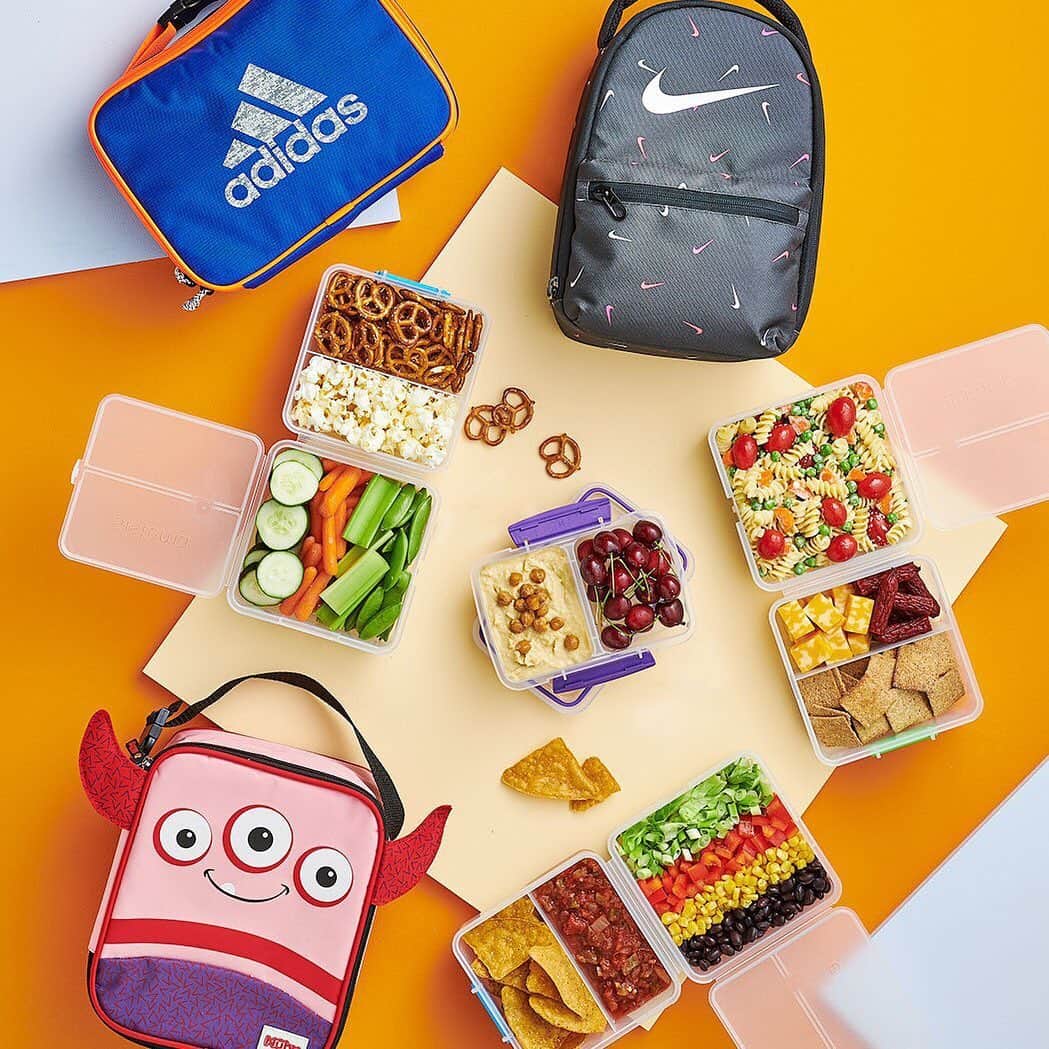 ロック&リパブリックのインスタグラム：「Mondays are rough—give them the fuel they need to make it through the day with delicious + nutritious snacks. Tap to shop back-to-school lunch bags. #mondaymotivation #Kohls」