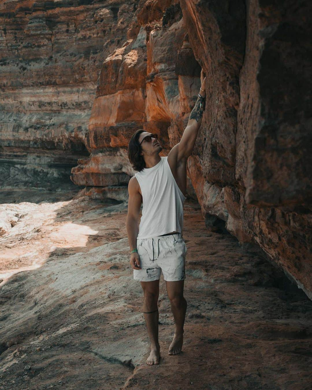 Enzo Cariniさんのインスタグラム写真 - (Enzo CariniInstagram)「It does not matter how slowly you go as long as you do not stop 🏜 📸 @florian_rouzic」8月19日 23時32分 - enzo_carini