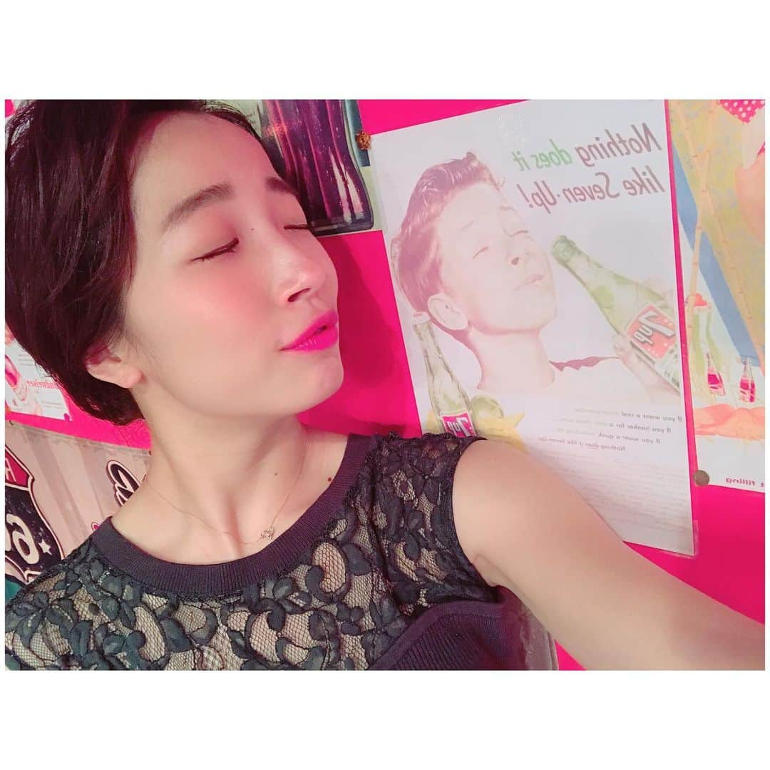 有明ゆなさんのインスタグラム写真 - (有明ゆなInstagram)「顔マネ( ´ ▽ ` )♡ . . . . #舞台 #シンゴージェット #ゴージェットゴーゴー #東日本橋 #馬喰横山 #馬喰町 #agarage #ポスター #顔マネ #顔真似 #有明ゆな #グラドル自撮り部 #グラドル自画撮り」8月19日 23時43分 - ariake_yuna