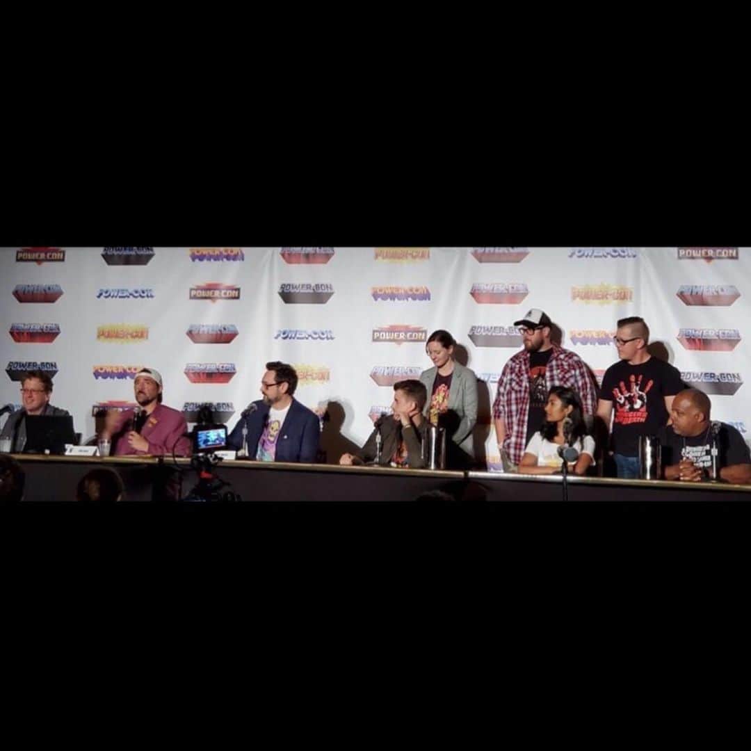 ケヴィン・スミスさんのインスタグラム写真 - (ケヴィン・スミスInstagram)「Yesterday at @thepowercon in Anaheim, we announced a @masters anime series that we’re making with @mattel and @powerhousecreative for @netflix! We surprised the panel in attendance with the news and, by the Power of Grayskull, it went over huge! This is the secret project marvelous @marcbernardin and I have teased on #fatmanbeyond for the last few months: a continuation of the classic era #motu, featuring all the Eternians you love and hate: He-Man, Skeletor, Teela, Man-at-Arms, Orko, Cringer, Evil-Lyn, Randor, Marlena and more! To be entrusted with this rich mythology is a gift, so the writers and I treat it as such. Along with me and Marc, @supergirlcw writer rock star @etcarrasco is on board, as is @quesadiya (who we snagged from the #magicthegathering animated series), and #reignofthesupermen super scribe @ilovetimsheridan! Rob (author of the Eternity War) and Melanie at #mattel have been incredible partners in crafting an epic tale of the final battle between the defenders of Grayskull and the forces of Snake Mountain! Many thanks to colorist and Con creator @jamesvalstaples and the fine folks at the #powercon for letting us summon the Power there! But the big thanks go to @animateted, a lifelong He-Man fan who made this his passion project! Most execs give notes on drafts handed in, but Netflix Teddy was WITH us in the Writer’s Room, dropping legit fire ideas for Revelation because he is a fan of the franchise, first and foremost. We never have to explain our weird, wonderful world to some stodgy suit who hasn’t heard of Hordak because Ted’s forgotten more about the #mastersoftheuniverse than some of us will ever know (luckily, we have He-Man.org as an astonishingly accurate research index)! I’m Eternia-ly grateful to Mattel and Netflix for entrusting me with not only the secrets of Grayskull, but also their entire Universe! I realize I have the Power now, so I promise: I won’t Orko this! Too soon to share any story details, but I can let slip with a smelly spoiler: Stinkor is in play! #KevinSmith #mattel #netflix #powerhouseanimation #heman #skeletor #stinkor #anime #mastersoftheuniverserevelation」8月19日 23時41分 - thatkevinsmith