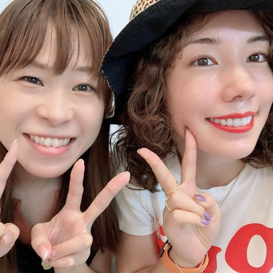 仲里依紗さんのインスタグラム写真 - (仲里依紗Instagram)「久々の @salon_de_lupia 🥰 . まつげが湿気のせいで ビューラーでも 全然上がらないから😭 くるくるにしにいきました❤️ マツエクはしないで 今回はラッシュリフト ってやつにしたよ🥳🌟 . @lupia_sayaka  さやかさん ありがとうございます❣️🥰 いっとき行かない間に マツエクのセミナーとか さやかさんやってらっしゃって びっくり🥺💓✨👍 私もさやかさんからマツエクセミナー受けようかなw🤣 . #お風呂でも #まつげあがってる #自然🥺✨ #幸せ」8月19日 23時52分 - riisa1018naka