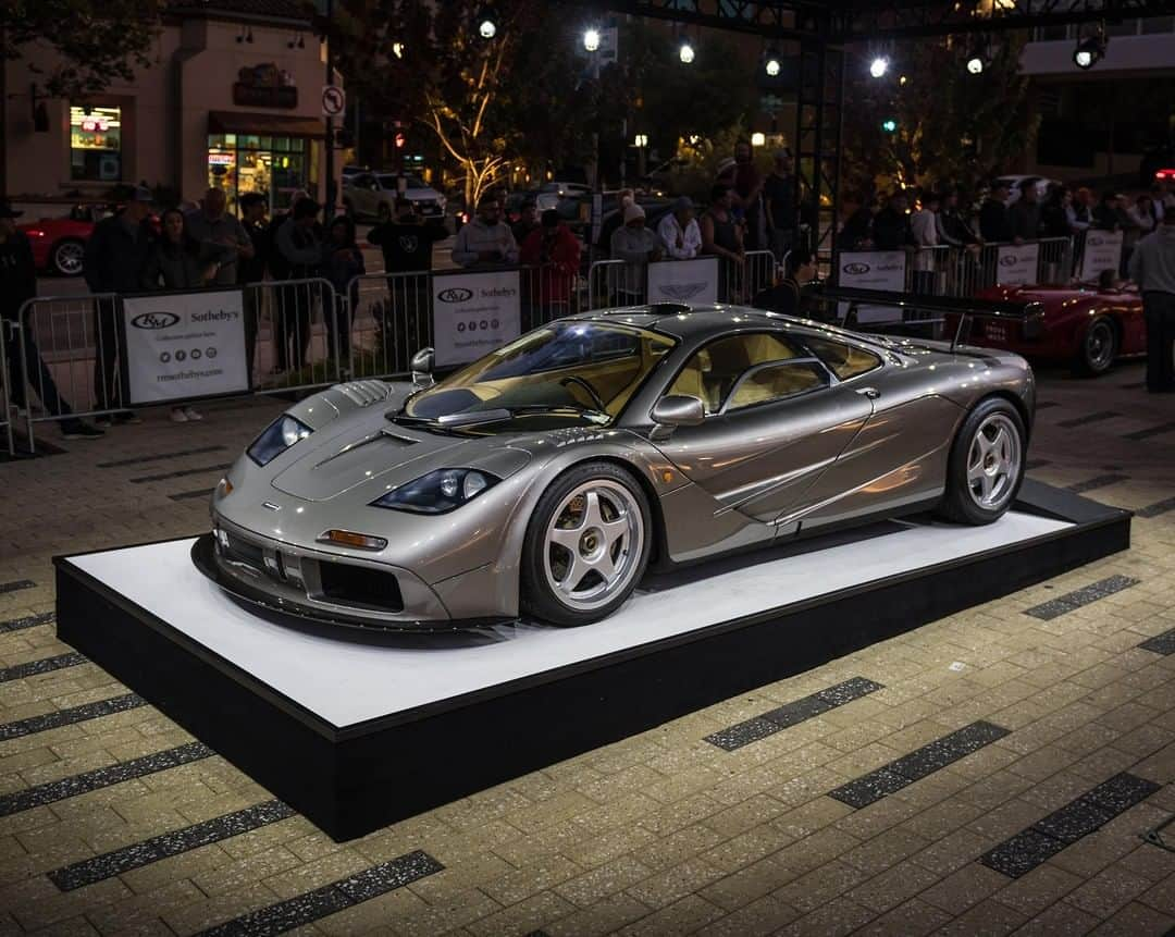 McLaren Automotiveさんのインスタグラム写真 - (McLaren AutomotiveInstagram)「In front of a packed crowd at the Portola Plaza in Monterey last week, the McLaren F1 ‘LM Specification’ was sold for an incredible 19.8m US Dollars – a new record for the marque at auction. The F1 was arguably the most hotly anticipated car of the whole of Monterey Car week and it secured itself in the history books once again.」8月19日 23時54分 - mclarenauto