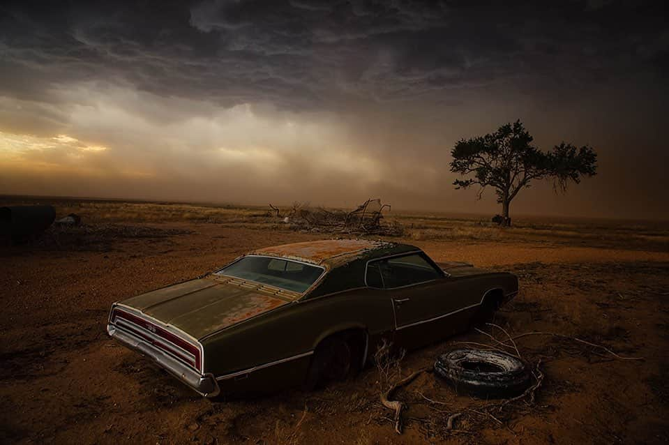 National Geographic Creativeさんのインスタグラム写真 - (National Geographic CreativeInstagram)「Photo by @ladzinski | A massive supercell swirls over an abandoned car in Spearman, Texas. #Supercell #Thunderstorm #Texas」8月19日 23時57分 - natgeointhefield