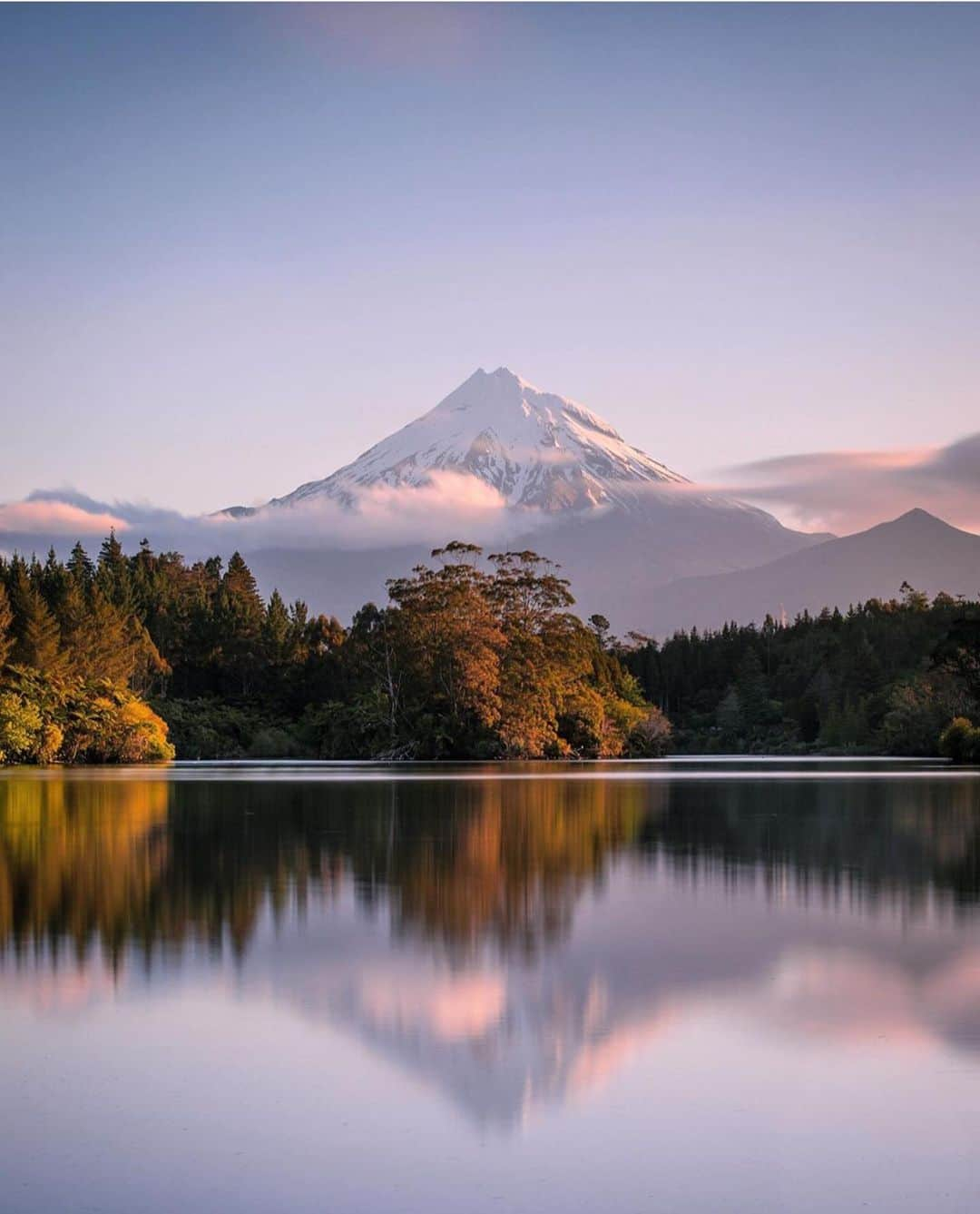 Canon Photographyさんのインスタグラム写真 - (Canon PhotographyInstagram)「New Zealand through the eyes on @rachstewartnz Which one is your favourite?  Shot on the Canon 5D Mark IV #newzealand #nz #lakes #reflection #mountains」8月20日 0時12分 - cpcollectives