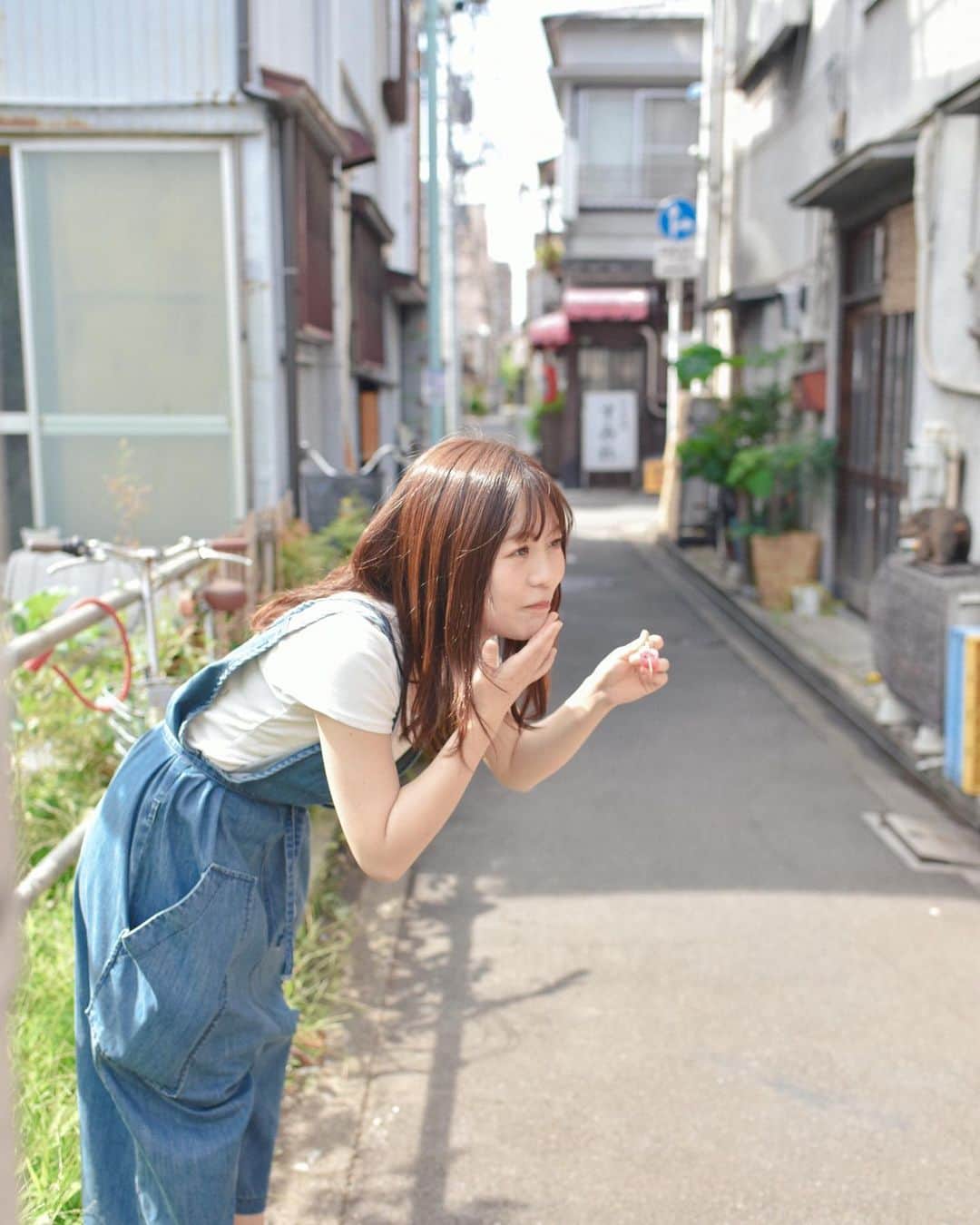 弘松菜摘のインスタグラム：「アイスうまく食べれない症候群」