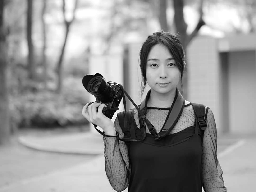 柚月美穂さんのインスタグラム写真 - (柚月美穂Instagram)「. . そんな、とばちゃんが 撮ってくれたやーつ。 私のカメラとMIX. . test . . また写真お散歩しようね🍀 . . やっぱりleicaの42は最高っす。 . . #lumix #lumixgh4 #gh4 #leica #15mm #42mm (42.5mm」8月20日 0時17分 - mihoyuzuki