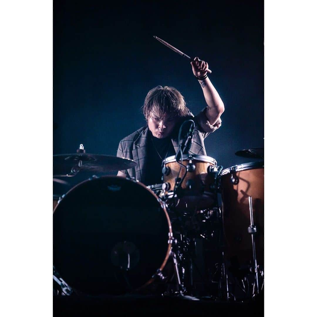 青木カズローさんのインスタグラム写真 - (青木カズローInstagram)「Crossfaith ( @crossfaithjapan )﻿ ﻿ 2019.08.17 @ Ukraine "ZAXIDFEST 2019" ﻿ photo by 青木カズロー(cazrowAoki)﻿ ﻿ #Crossfaith #ZAXIDFEST #写殺﻿ #人間が生きている瞬間﻿ #生きてなきゃ殺せない﻿ #殺してぇから生きてくれ」8月20日 0時20分 - cazrowaoki