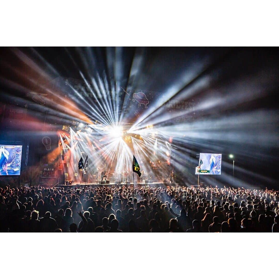 青木カズローさんのインスタグラム写真 - (青木カズローInstagram)「Crossfaith ( @crossfaithjapan )﻿ ﻿ 2019.08.17 @ Ukraine "ZAXIDFEST 2019" ﻿ photo by 青木カズロー(cazrowAoki)﻿ ﻿ #Crossfaith #ZAXIDFEST #写殺﻿ #人間が生きている瞬間﻿ #生きてなきゃ殺せない﻿ #殺してぇから生きてくれ」8月20日 0時20分 - cazrowaoki