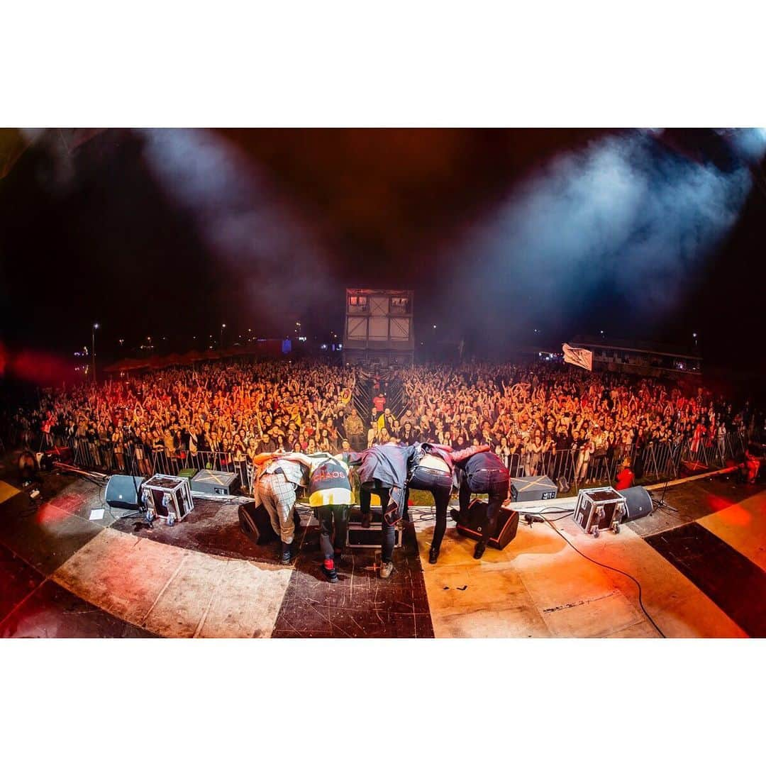 青木カズローさんのインスタグラム写真 - (青木カズローInstagram)「Crossfaith ( @crossfaithjapan )﻿ ﻿ 2019.08.17 @ Ukraine "ZAXIDFEST 2019" ﻿ photo by 青木カズロー(cazrowAoki)﻿ ﻿ #Crossfaith #ZAXIDFEST #写殺﻿ #人間が生きている瞬間﻿ #生きてなきゃ殺せない﻿ #殺してぇから生きてくれ」8月20日 0時20分 - cazrowaoki