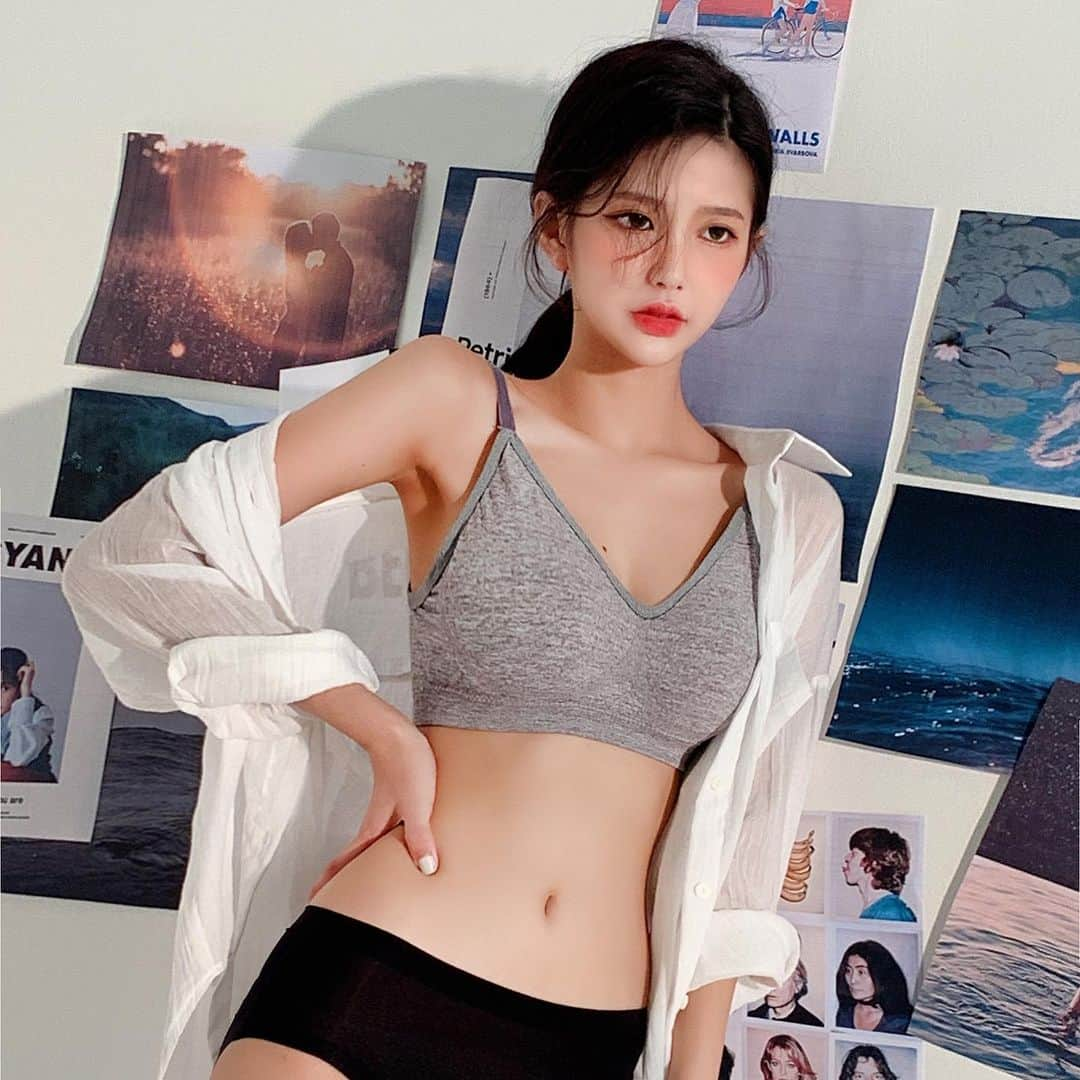 Chuuさんのインスタグラム写真 - (ChuuInstagram)「안입은듯 편안한 데일리탑브라 👉 @chuulingerie #chuuseoul」8月20日 0時21分 - chuu_official