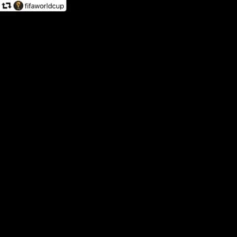サッカー コロンビア代表チームのインスタグラム：「Felicitaciones a @juanferquinterop por la nominación al premio #Puskas de la FIFA. 💪🏻⚽️ #repost @fifaworldcup ・・・ The ten candidates for the FIFA #Puskás Award 2019 have been revealed 🤩 Vote now! Link in Bio #TheBest」
