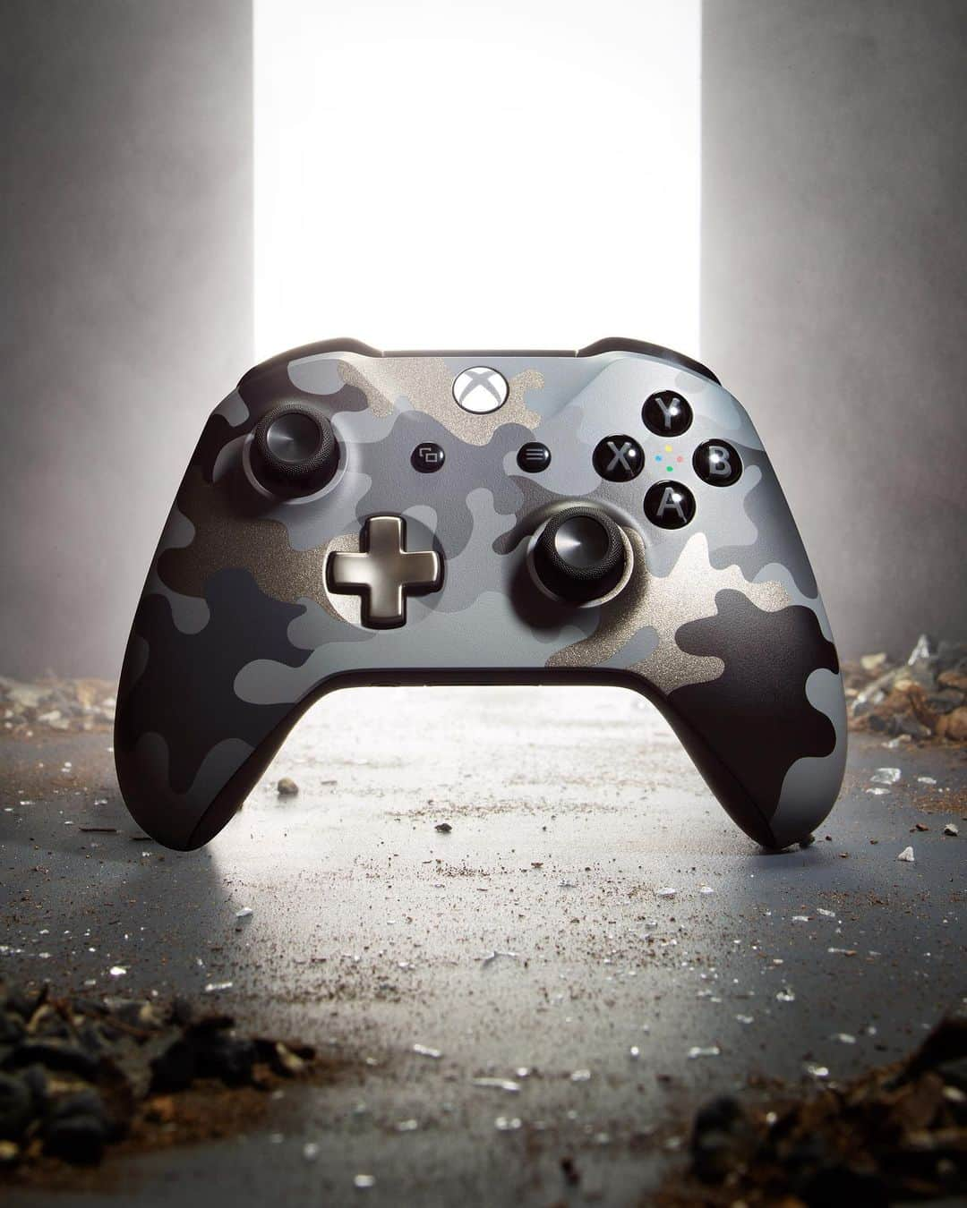 Xboxさんのインスタグラム写真 - (XboxInstagram)「Stealth and style. #Xbox #Controller」8月20日 0時49分 - xbox