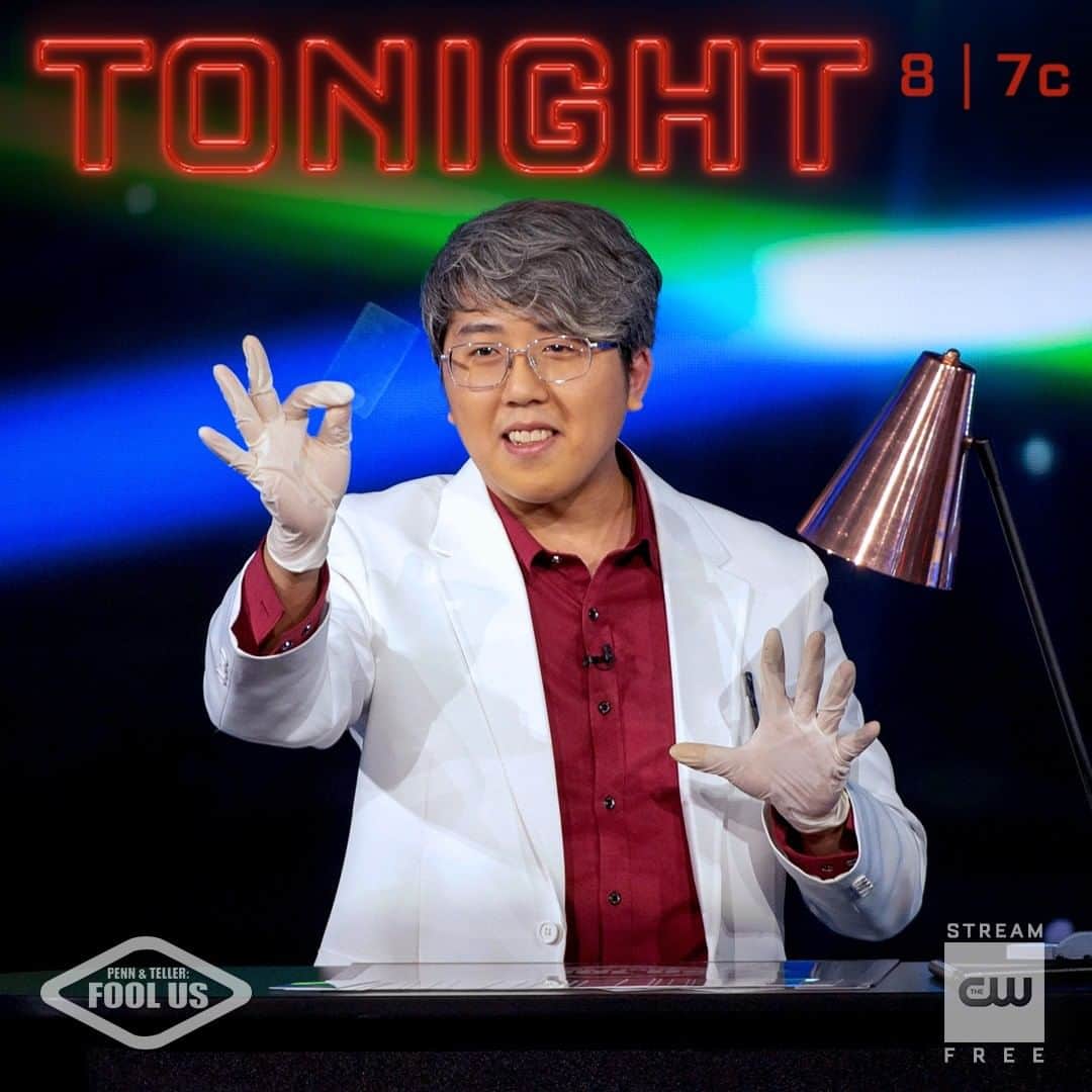 The CWさんのインスタグラム写真 - (The CWInstagram)「No summer blues here. Penn and Teller: #FoolUs and #WhoseLine are new TONIGHT starting at 8/7c!」8月20日 1時00分 - thecw