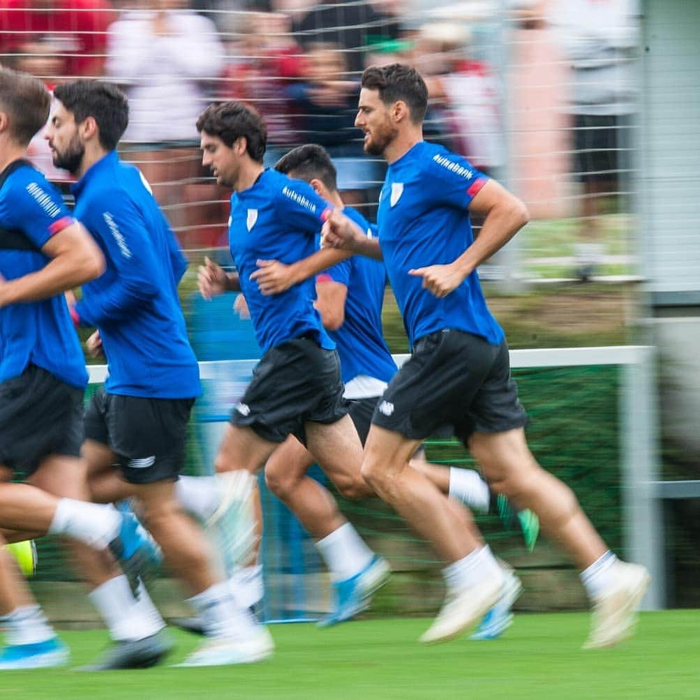 アスレティック・ビルバオさんのインスタグラム写真 - (アスレティック・ビルバオInstagram)「Gaur 🏃🏻‍♂️🏃‍♂️ ⠀⠀⠀⠀⠀⠀⠀⠀ #AthleticClub 🔴⚪🦁」8月20日 1時10分 - athleticclub