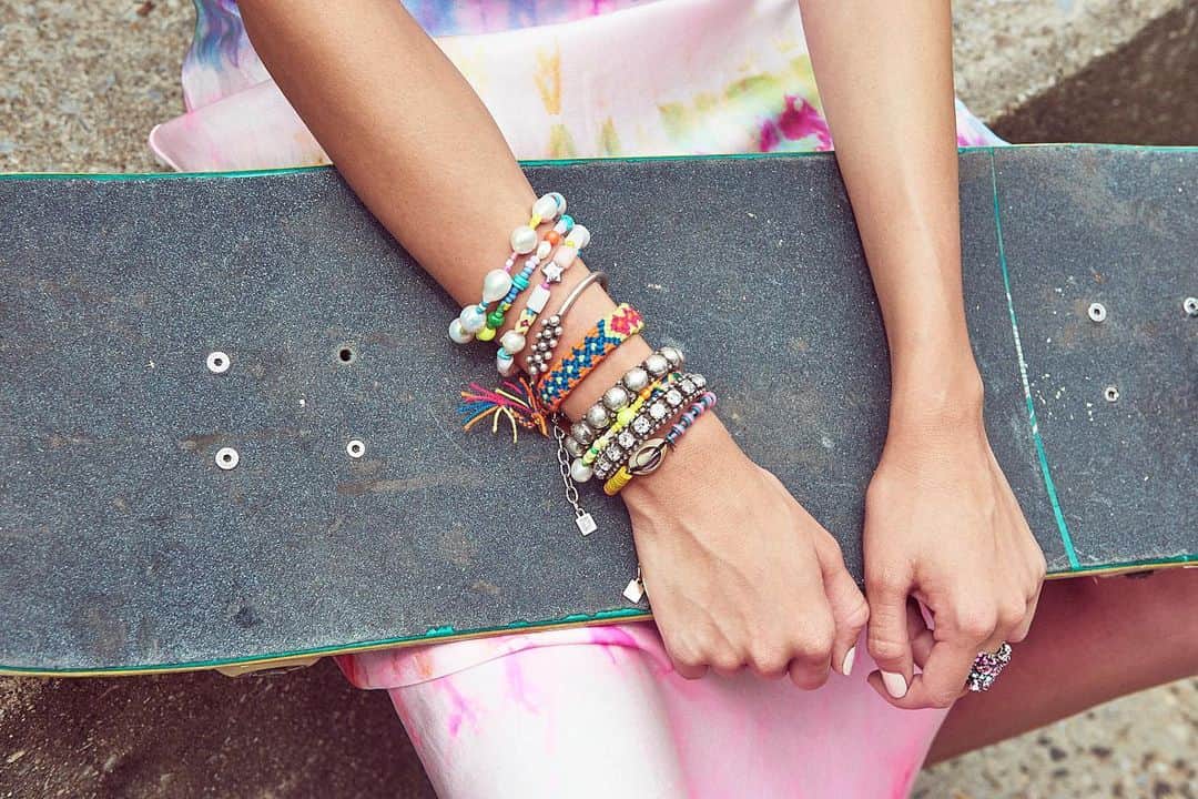 ダニジョーのインスタグラム：「SK8R GIRL STAPLES 🛹🌈✌🏼」