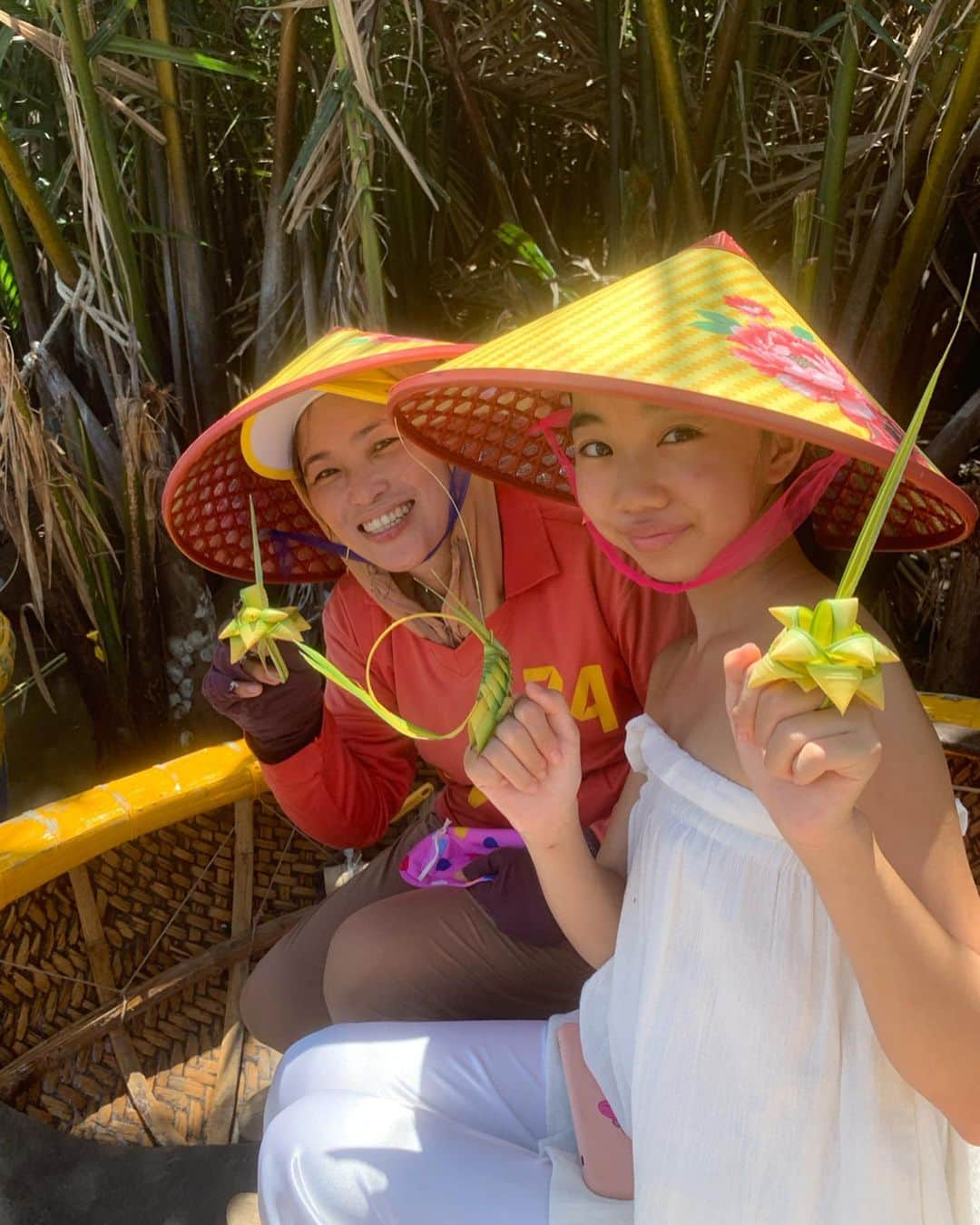 Laraさんのインスタグラム写真 - (LaraInstagram)「. The basket boats were so much fun🎶 . 器用で 明るくて楽しいベトナム人の性格を垣間見れたココナツフォレストのバスケットボート乗り。 Yan 、いっぱい楽しませてくれてありがとう😊」8月20日 1時41分 - fa_la_lara