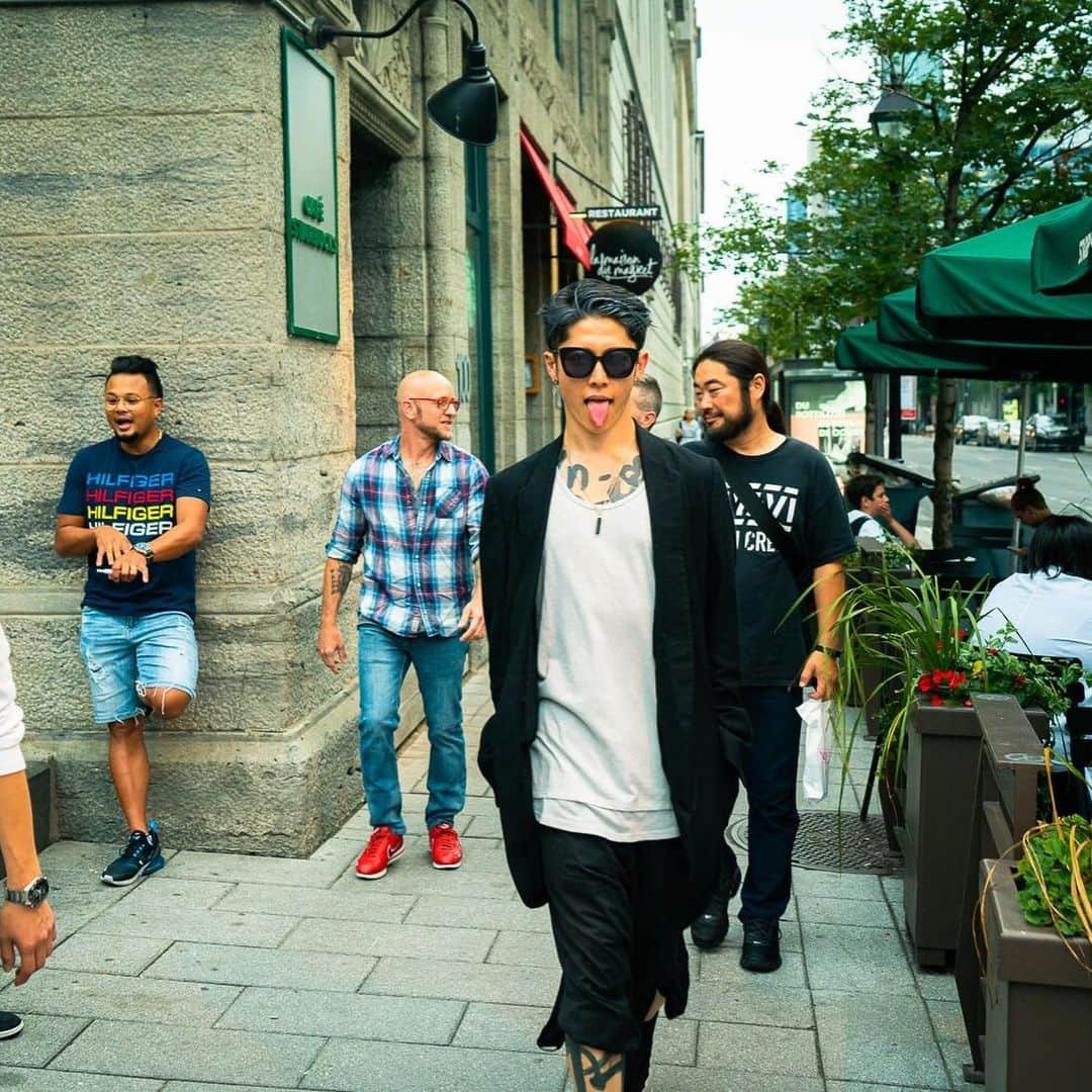 MIYAVI（石原貴雅）さんのインスタグラム写真 - (MIYAVI（石原貴雅）Instagram)「We left our ❤️’s in Montreal. Not pictured: @goliath @zb_images」8月20日 1時54分 - miyavi_staff