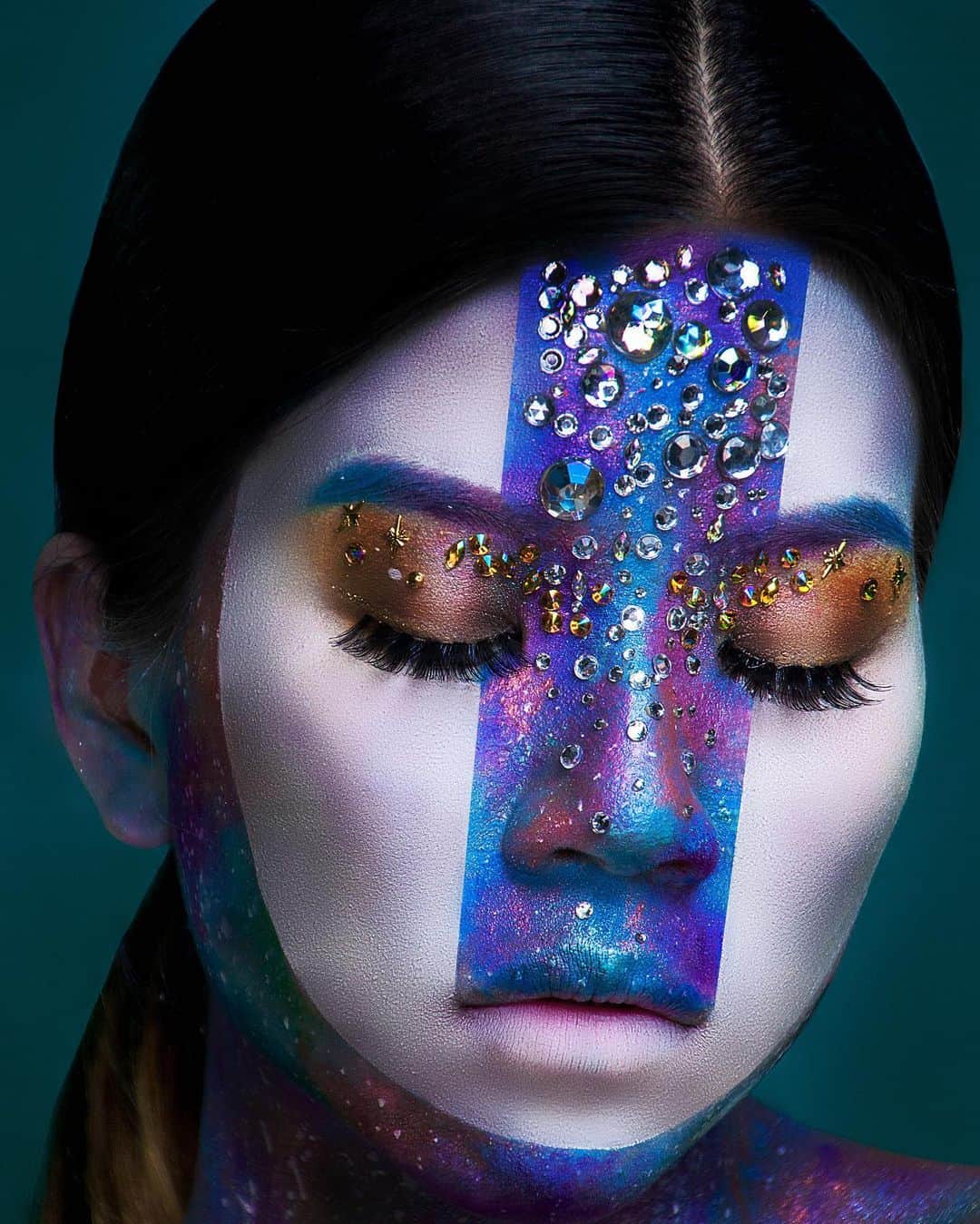 NYX Cosmeticsさんのインスタグラム写真 - (NYX CosmeticsInstagram)「Introducing: Your #FACEAwards Top 15 Challenge 2 looks: OUT OF THIS WORLD 🌎 Voting is NOW OPEN ✔️ Click the link in our bio to cast your vote 💫 Good luck! 💋 (1/3) || #nyxcosmetics#nyxprofessionalmakeup」8月20日 2時10分 - nyxcosmetics