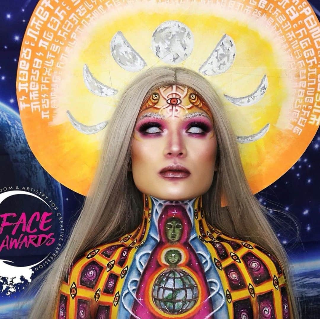 NYX Cosmeticsさんのインスタグラム写真 - (NYX CosmeticsInstagram)「Introducing: Your #FACEAwards Top 15 Challenge 2 looks: OUT OF THIS WORLD 🌎 Voting is NOW OPEN ✔️ Click the link in our bio to cast your vote 💫 Good luck! 💋 (3/3) || #nyxcosmetics#nyxprofessionalmakeup」8月20日 2時15分 - nyxcosmetics