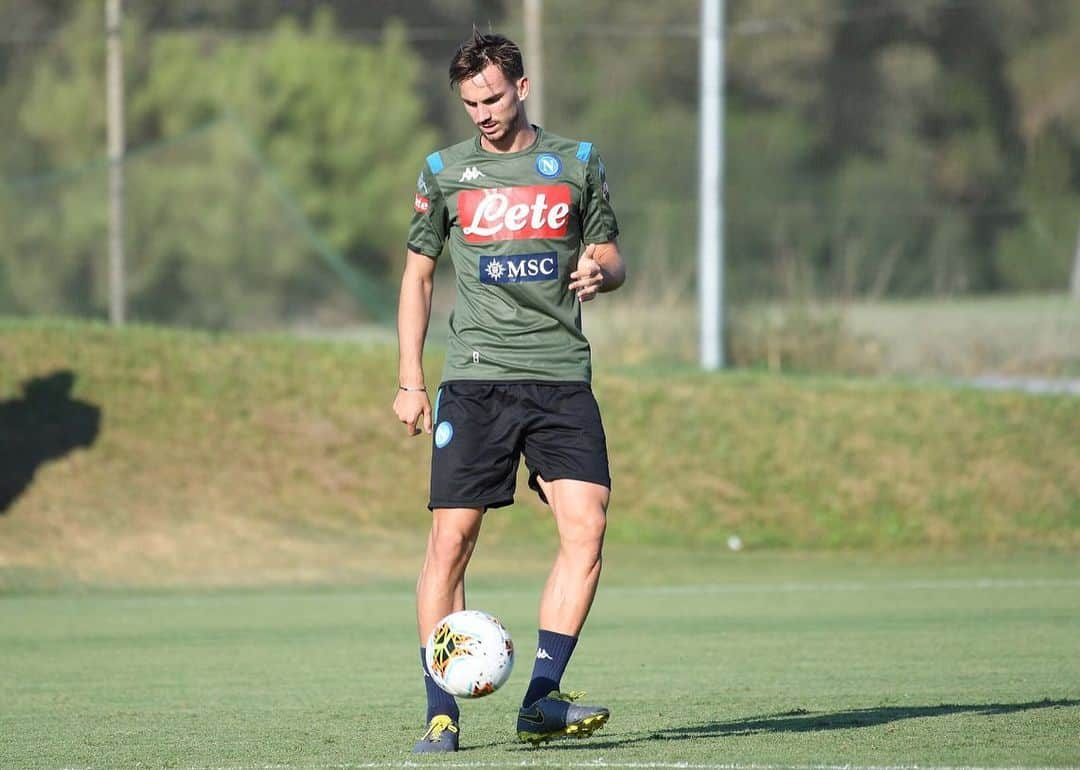 SSCナポリさんのインスタグラム写真 - (SSCナポリInstagram)「🏃🏻‍♂️Daily training 💪 💙 #ForzaNapoliSempre」8月20日 3時01分 - officialsscnapoli