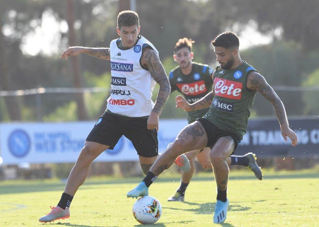 SSCナポリさんのインスタグラム写真 - (SSCナポリInstagram)「🏃🏻‍♂️Daily training 💪 💙 #ForzaNapoliSempre」8月20日 3時01分 - officialsscnapoli