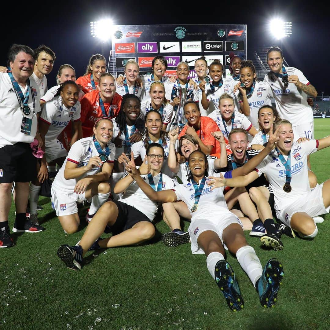 熊谷紗希さんのインスタグラム写真 - (熊谷紗希Instagram)「Women’s International Champions Cup @iccwomen 🏅🏆 Bravo la team @ol 👏🏻🔴🔵 Préparation de la saison 2019-2020 est terminé à North Carolina🇺🇸✅ C’est l'heure de rentrer à la maison🇫🇷 et on va continuer de se préparer pour le premier match 👊🏻🔴🔵 アメリカ遠征を終えて、リヨンに戻ります✈️もっともっとチームの力になれるように、またリヨンでいい準備をしていきたいと思います💪🏻」8月20日 3時30分 - kumagai1017