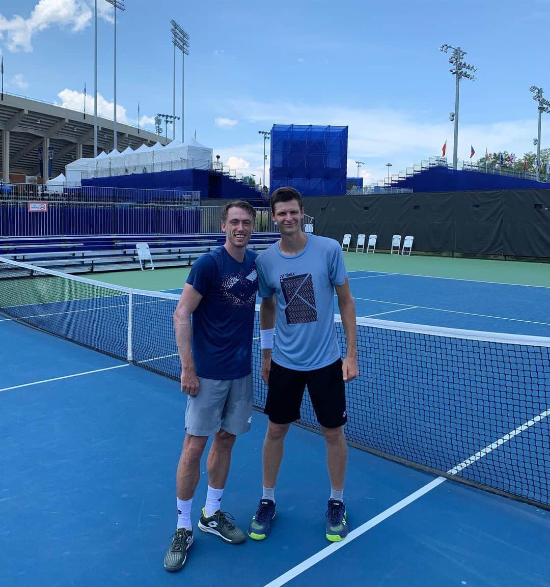 フベルト・フルカチュさんのインスタグラム写真 - (フベルト・フルカチュInstagram)「Great hit with @johnnyhm at @winstonsalemopen 😃💪」8月20日 3時34分 - hubihurkacz