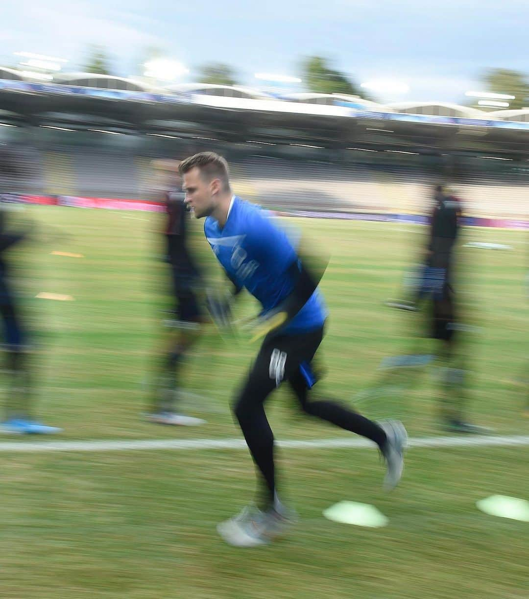 シモン・ミニョレさんのインスタグラム写真 - (シモン・ミニョレInstagram)「Last preparations for tomorrow done! ✔  #BluvnGoan #NoSweatNoGlory #WeAreBruges」8月20日 3時45分 - 22mignolet22