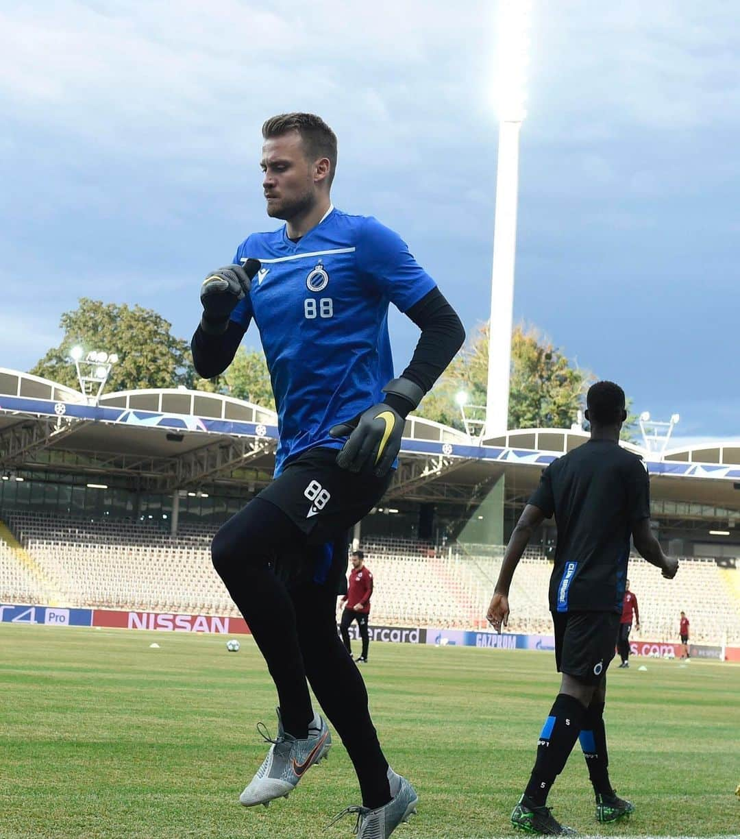 シモン・ミニョレさんのインスタグラム写真 - (シモン・ミニョレInstagram)「Last preparations for tomorrow done! ✔  #BluvnGoan #NoSweatNoGlory #WeAreBruges」8月20日 3時45分 - 22mignolet22