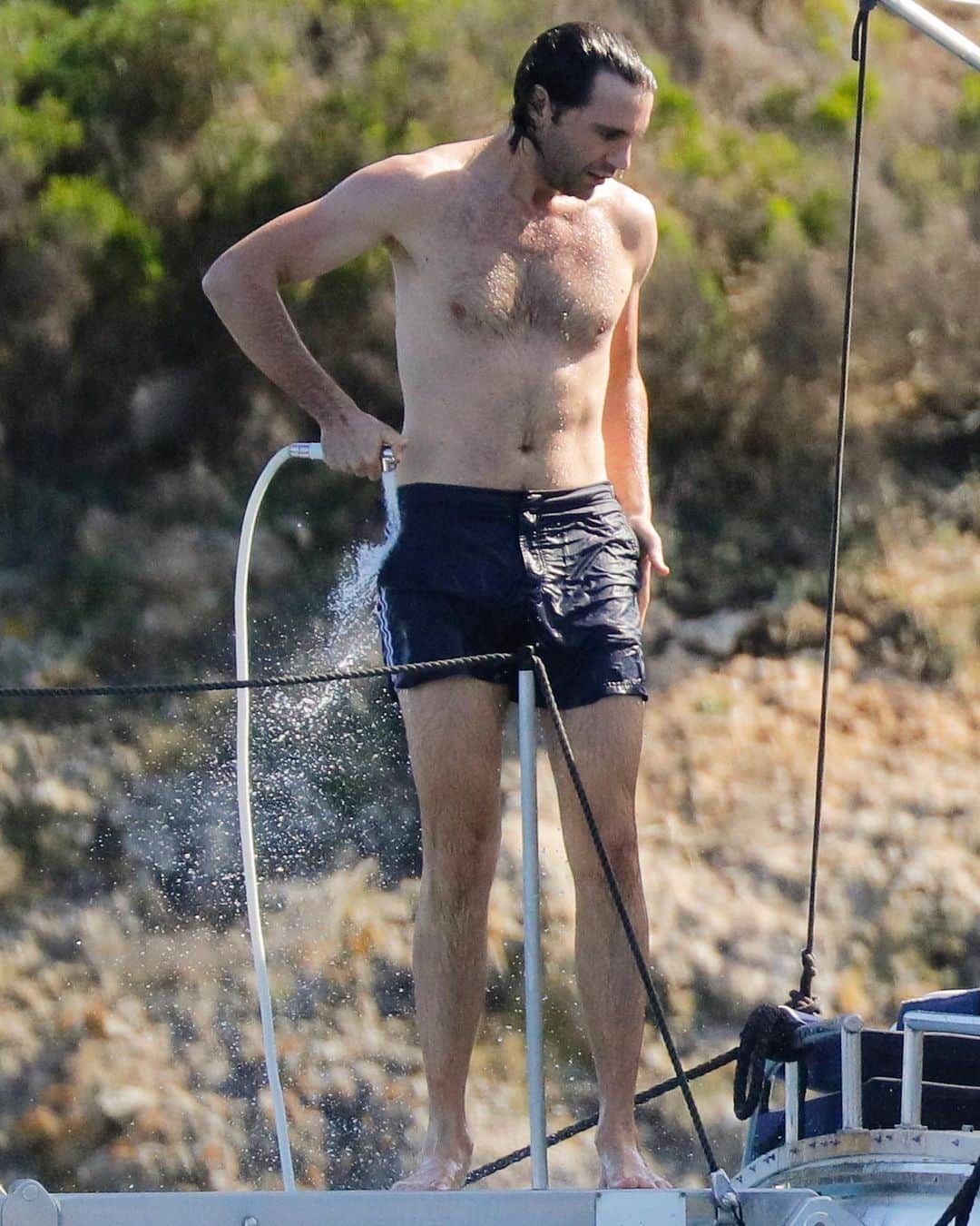 Just Jaredさんのインスタグラム写真 - (Just JaredInstagram)「@mikainstagram went shirtless while on vacation with boyfriend @andreasdermanis in Italy! #Mika #AndreasDermanis Photos: Backgrid」8月20日 13時35分 - justjared