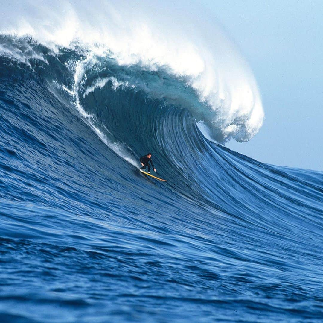 surflineさんのインスタグラム写真 - (surflineInstagram)「The discovery of Cortes Bank — then called “Project Neptune” by Surfing magazine photo editor Larry ‘Flame’ Moore and Surfline’s Sean Collins — remains the greatest big-wave discovery of the 21st Century. Head to the site to see this special feature chronicling what led up to the January 2001 mission — and what they found.」8月20日 13時58分 - surfline