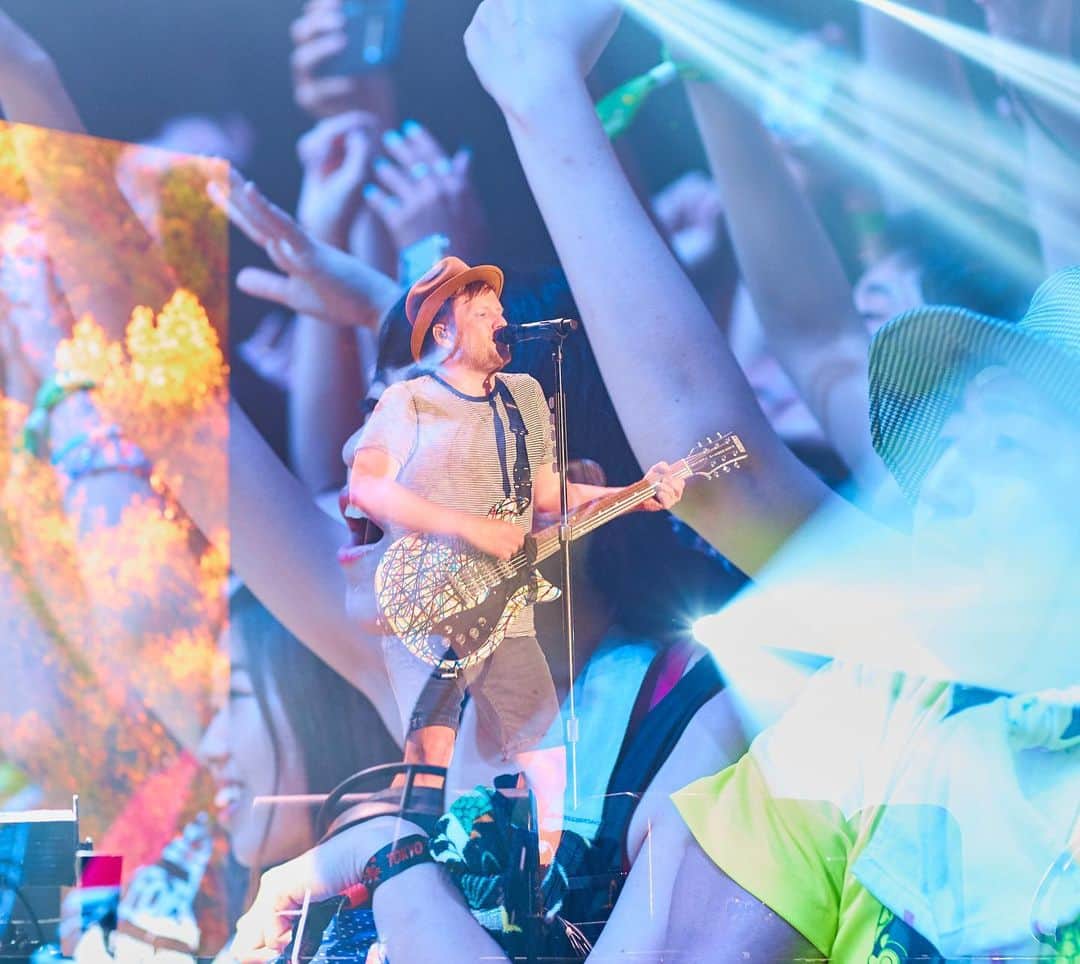フォール・アウト・ボーイのインスタグラム：「@patrickstump back in action」