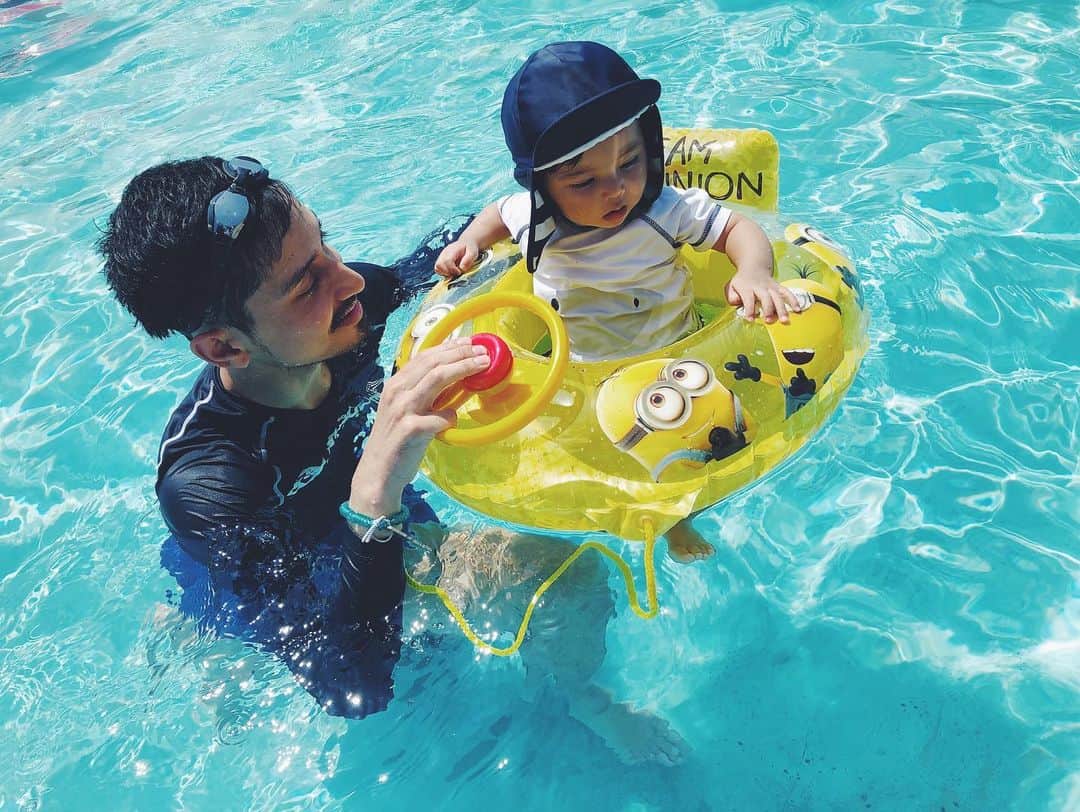 尾形沙耶香さんのインスタグラム写真 - (尾形沙耶香Instagram)「#summer 🌞  #pool 👙  #family 👪」8月20日 6時31分 - sayakaogata