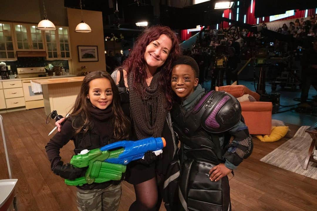 Disney Channelさんのインスタグラム写真 - (Disney ChannelInstagram)「We think it's safe to say that they have a lot of fun on the set of #JustRollWithIt!」8月20日 7時06分 - disneychannel