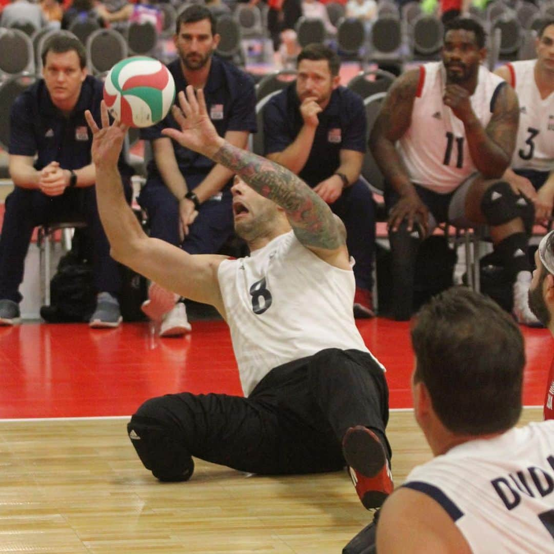 USA Volleyballさんのインスタグラム写真 - (USA VolleyballInstagram)「The @usav_sitting_mnt and @USAV_sitting_wnt begin the #ParapanAmGames on Aug. 24 with two distinctly different missions in Lima. The U.S. Men seek a bid to the 2020 Tokyo Games, while the U.S. Women look to raise the bar with bid already in hand. --- For the preview, visit usavolleyball.org.」8月20日 7時17分 - usavolleyball