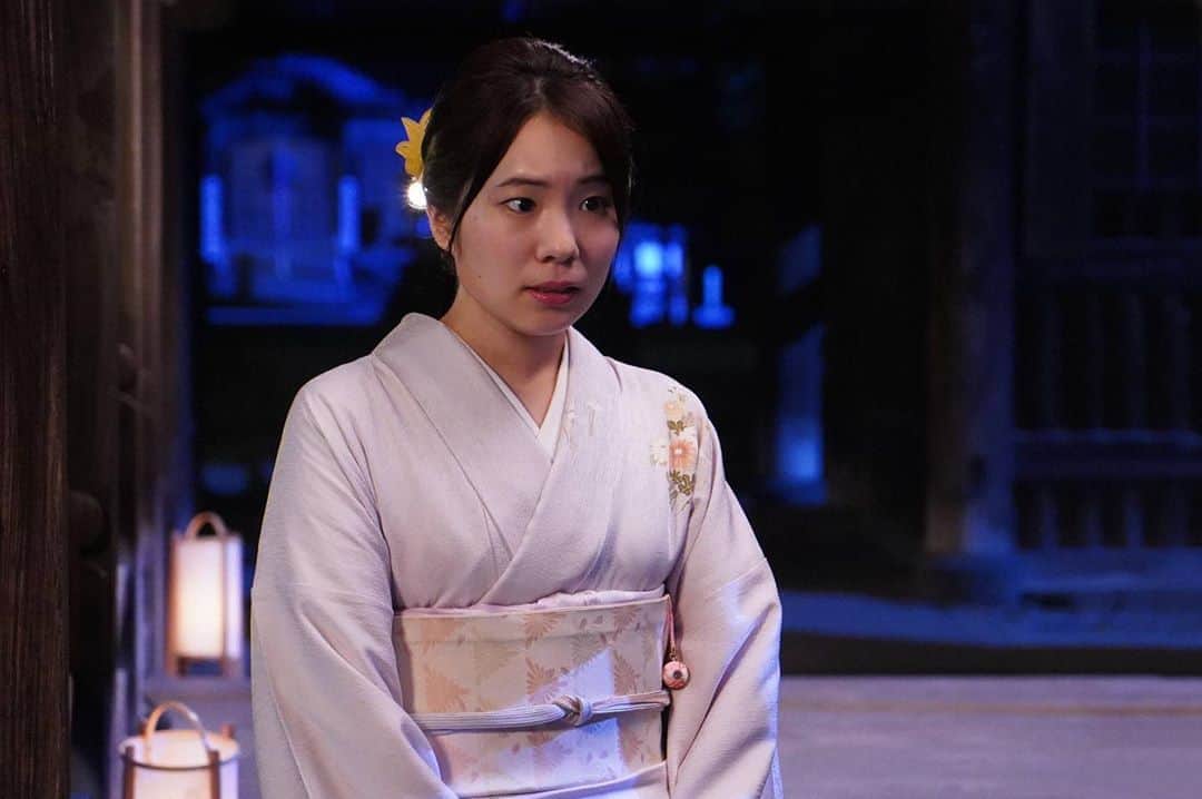 のインスタグラム：「＼＼#真魚 さん出演決定㊗️／／﻿ ﻿ #ルパンの娘 に真魚さんの出演が決定🥰﻿ ﻿ ﻿ 華(#深田恭子)と和馬(#瀬戸康史)が﻿ ﻿ 結納を行う温泉旅館の﻿ 若おかみ・磯山樹里を演じていただきました✨﻿ ﻿ ﻿ 温泉旅館で働く一方、﻿ ﻿ その旅館と敵対組織である﻿ ﻿ 男性・六見義男(#山本浩司)と﻿ ﻿ 恋人関係にあるという女性です🍵﻿ ﻿ ﻿ ﻿ #ルパンの娘 💎 #第7話は8月22日夜10時から✨﻿ ﻿ #深田恭子 #瀬戸康史 #小沢真珠 #栗原類 #どんぐり #藤岡弘、#加藤諒 #大貫勇輔 #信太昌之 #マルシア  #麿赤兒 #渡部篤郎」