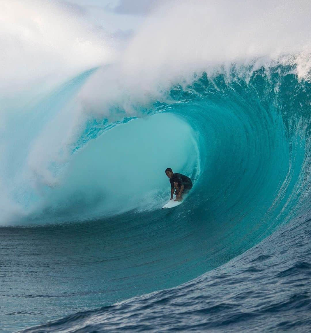 ビラボンさんのインスタグラム写真 - (ビラボンInstagram)「Zero commitment issues. ⠀⠀ ⠀⠀ “It took me all day to get this one. I pulled back on 10+ waves absolutely terrified.” -@sethmoniz on the one that didn’t get away.」8月20日 8時09分 - billabong