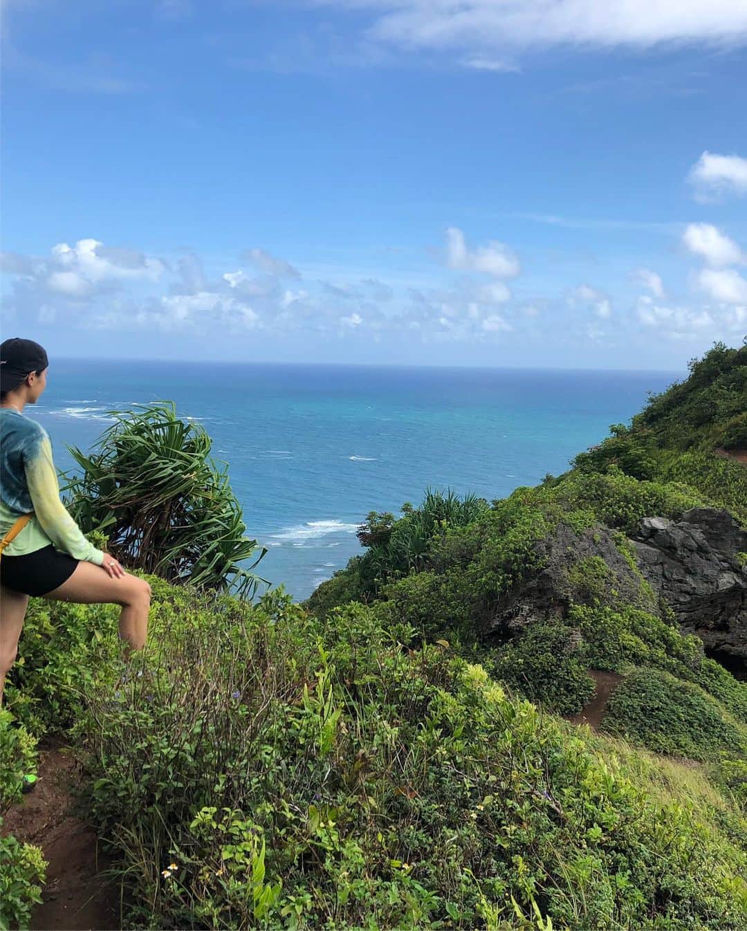 ジェイミー・チャンさんのインスタグラム写真 - (ジェイミー・チャンInstagram)「A difficult hike lead to breathtaking views and a delicious meal. Thank you @bryangreenberg for a fun weekend. See you in three weeks :(」8月20日 8時09分 - jamiejchung