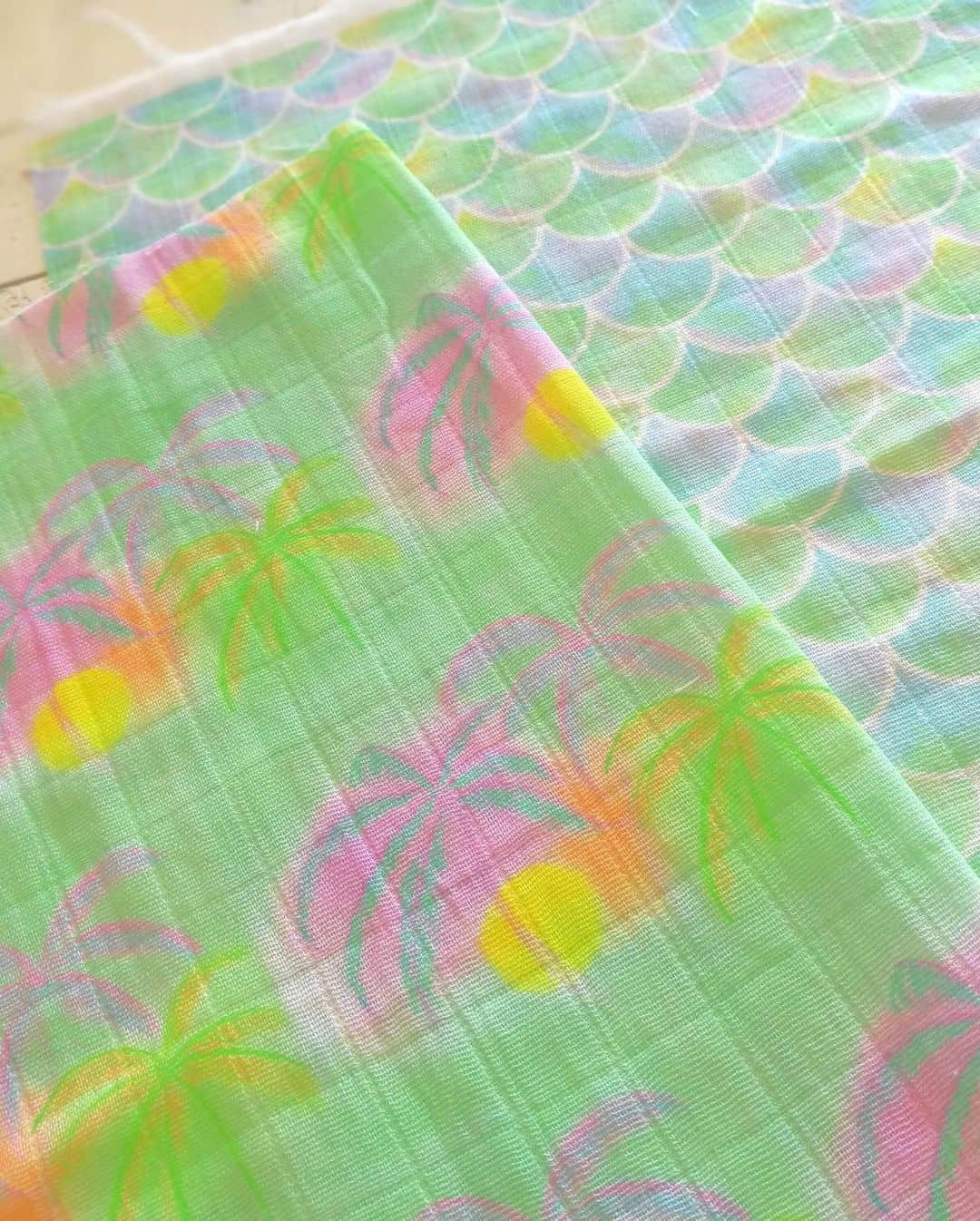 Moco Lima Hawaiiさんのインスタグラム写真 - (Moco Lima HawaiiInstagram)「New design dishcloths 大好評頂いております布巾に新色、新デザインが加わりました♡ ダブルガーゼで柔らか。全4デザイン展開中です。  #kitchen#hawaii#cloth#handmade#originaldesign#mydesign#mocolima#designer#madeinhawaii#showroom#mykitchen#comfy#happy#cooking#morningcoffee#cook#ハワイ#ワイキキ#夏休み#ハワイ旅行#ハワイ好きな人と繋がりたい #ハワイ好き#ハワイインスタ  Mocolima showroom 1-6pm Open today♡」8月20日 8時26分 - mocolimahawaii