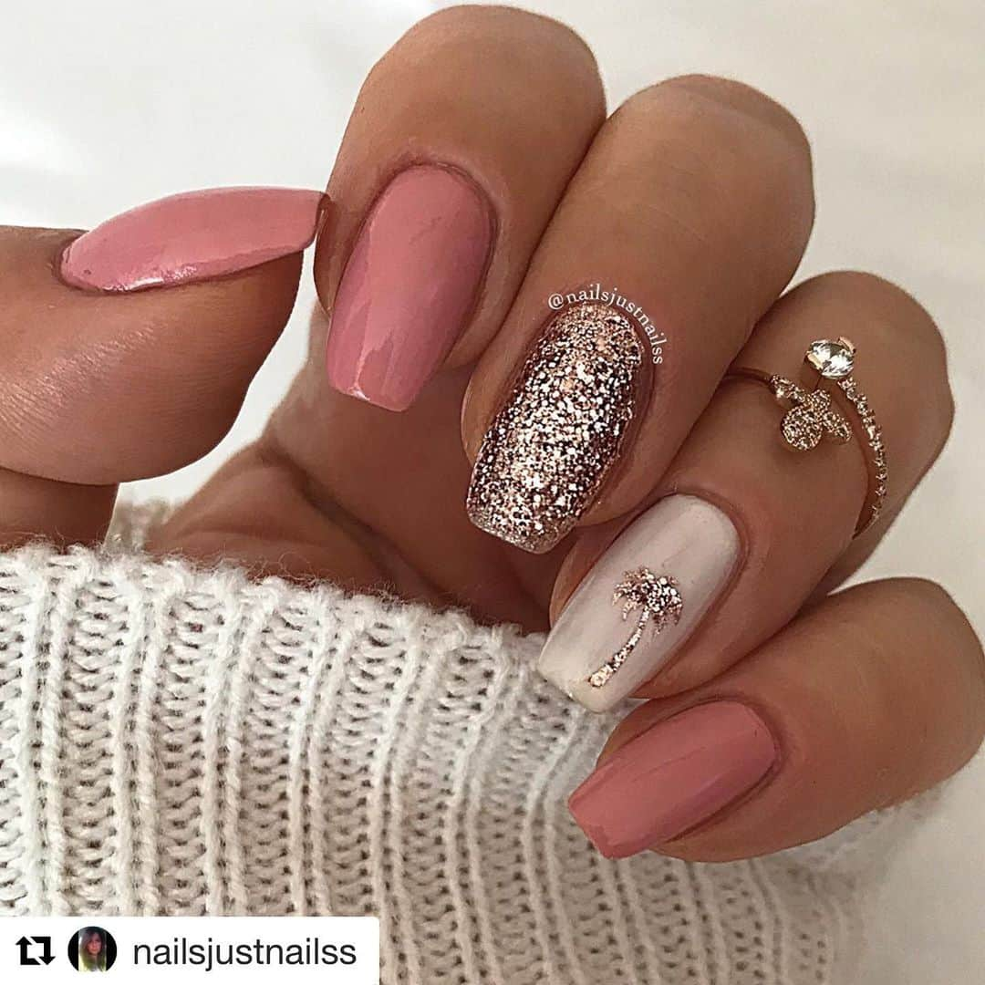 Nail Designsさんのインスタグラム写真 - (Nail DesignsInstagram)「Credit: @nailsjustnailss ・・・ Look how cute this palm tree looks! 😀 I used: Ghost and Limitless from #duricosmetics , Pink Nugget from #flossgloss  Stencils from #whatsupnails . .  #nailart #showmynails  #маникюр #дизайнногтей #uñasdecoradas  #naildesign  #nailitdaily #nails2inspire #nailsjustnailss #nailspafeature #nailitmag #palmtreenails #nudenails」8月20日 8時32分 - nailartfeature