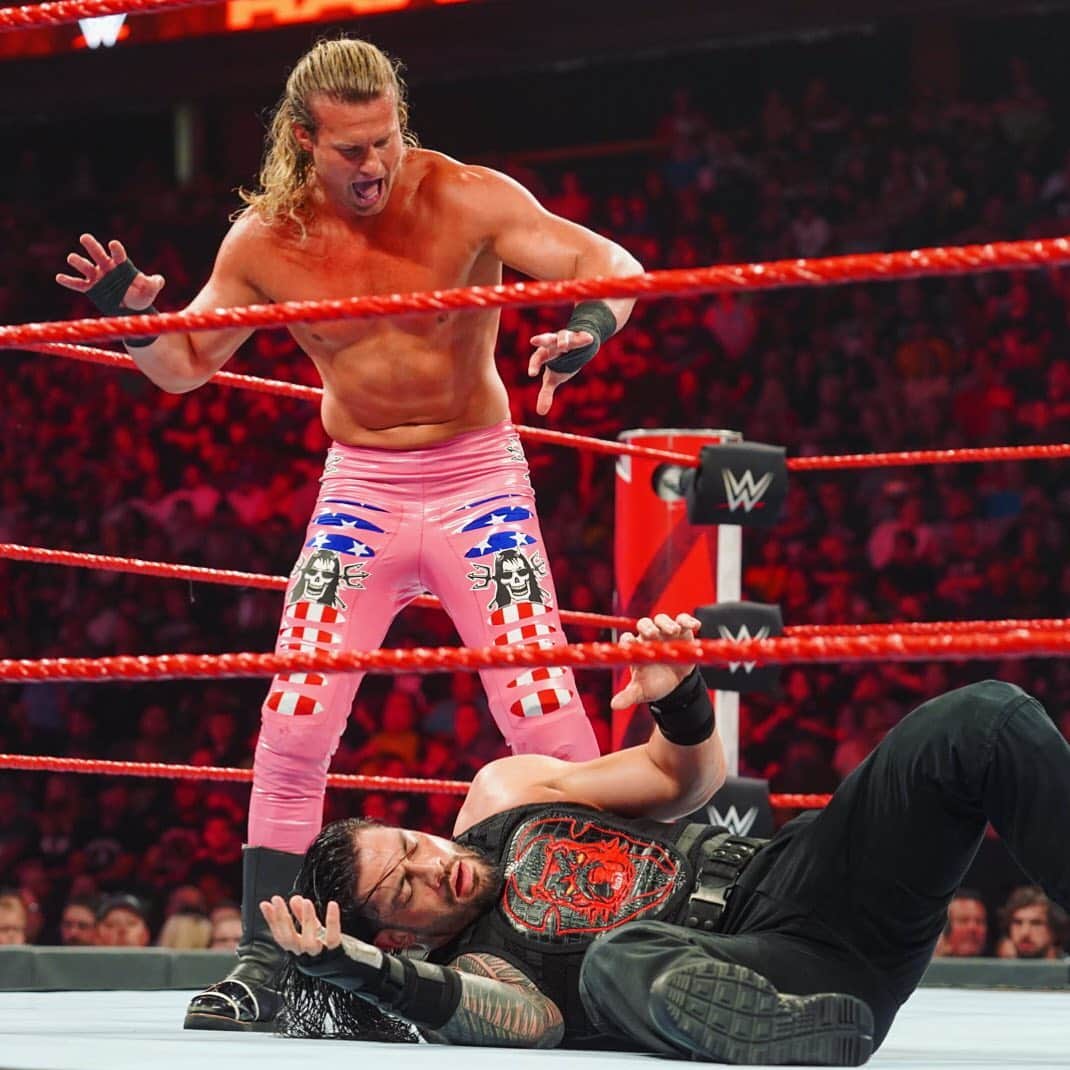 WWEさんのインスタグラム写真 - (WWEInstagram)「Will @heelziggler finally earn a victory and end losing streak!? @romanreigns begs to differ!  #RAW」8月20日 9時14分 - wwe