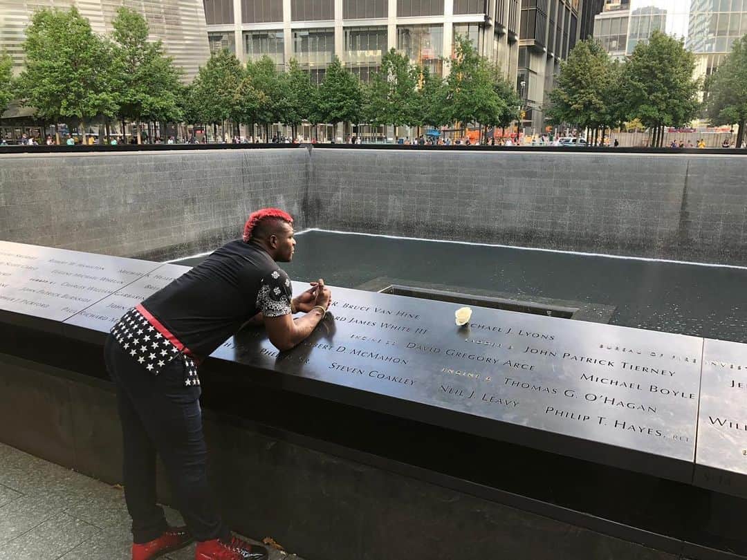 ヤシエル・プイグのインスタグラム：「Reflecting today on all the lives that have gone too soon.. Everyday is a gift.. Every person is special...#gratitude #love #life #special #moment #time #god #day #beautiful 🙏🙏🙏🙏🙏」