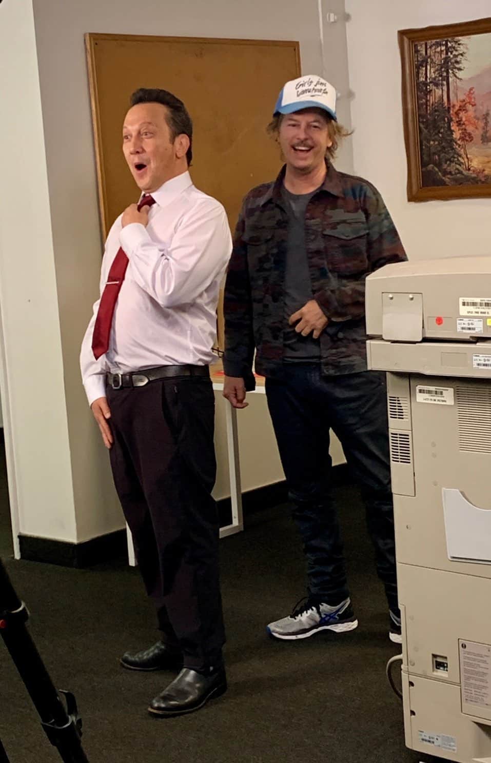 デヴィッド・スペードのインスタグラム：「My old friend @IamRobSchneider stopped by the office and started some trouble. Watch more tonight on @LightsOut」