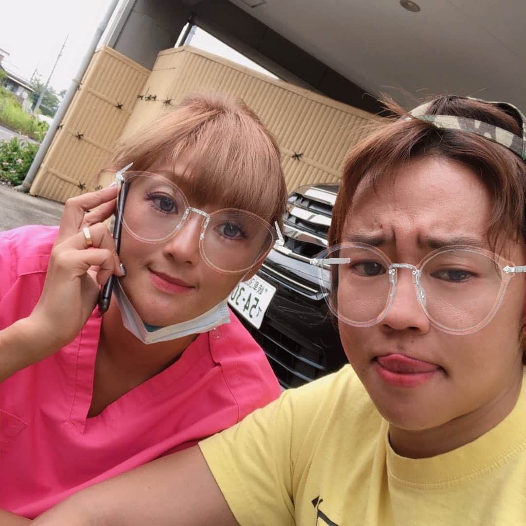のインスタグラム：「本日！岐阜ターニングポイントにて整体研修  福岡の美容家jujuちゃんと最高のコラボすーw ＃jujudky #楽しんご #ターニングポイント岐阜 ＃コラピアi5 ＃骨盤矯正 ＃ビクトリア脱毛器 ＃美脚整体 ＃コラーゲンマシン正規取扱販売店 #株式会社vitasalonjuju ＃導入サロン募集」