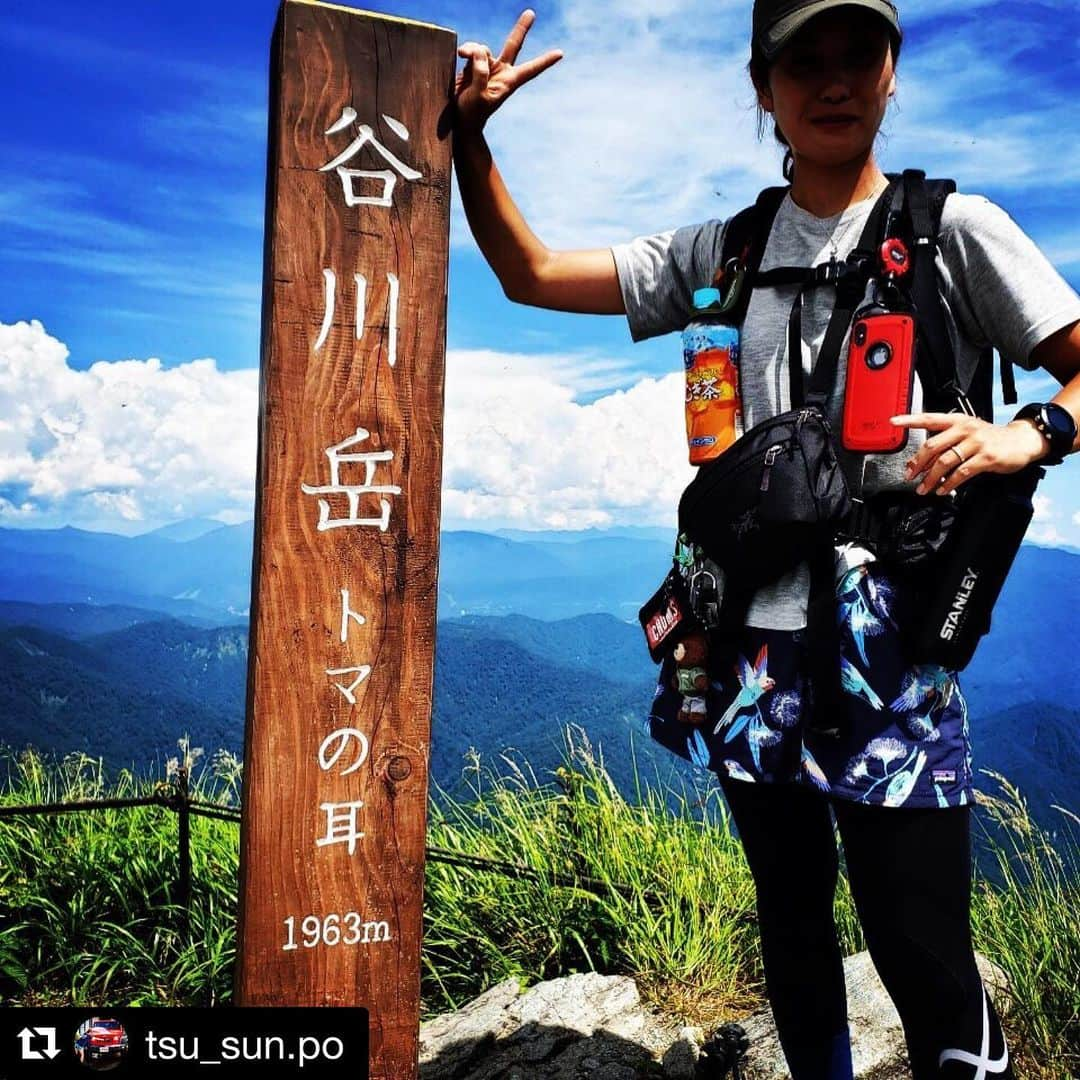 ROOT CO. Designed in HAKONE.さんのインスタグラム写真 - (ROOT CO. Designed in HAKONE.Instagram)「@tsu_sun.po 様、ご愛用ありがとうございます。 ・ Repost from @tsu_sun.po . . ⛰⛰ 谷川岳 ⛰⛰ . 7日に谷川岳登ってきました🥾✨ . 天気最高🌞空気最高🌳景色最高⛰登山道最高🥾 . って感じで、かなり楽しい登山でした😆❤️✨ 既にまた登りたい症候群 . 来月は富士山🗻 トレーニングを続けなきゃ🏃‍♀️💨 . . . #登山 #山登り #trekking #谷川岳 #群馬 #新潟 #田舎暮らし #山ガール #登山女子 #山ファッション #バギーズショーツ #montbell #patagonia #thenorthface #rootco #stanley #jeep #arcteryx #cwx #nike #suunto #山フォト #山スタグラム #山の日 は夜勤のためフライング山の日」8月20日 11時08分 - root_co_official