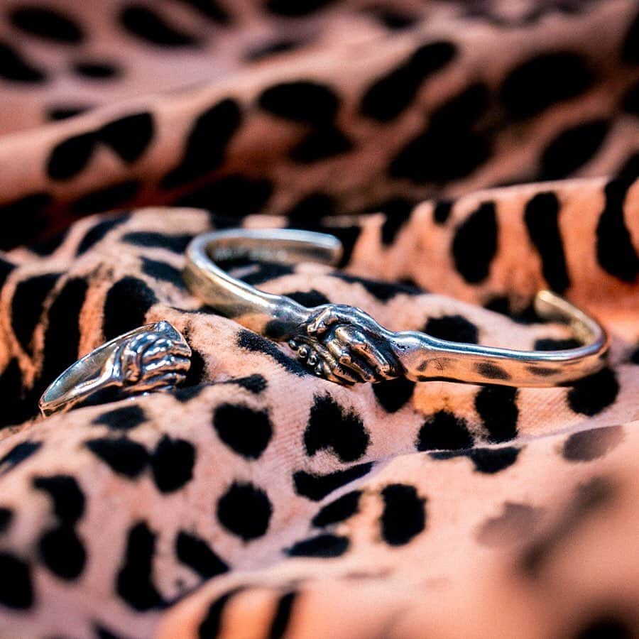のインスタグラム：「【Ring & Bangle】Handshake Ring & Handshake Bangle / *Exclusive items.」