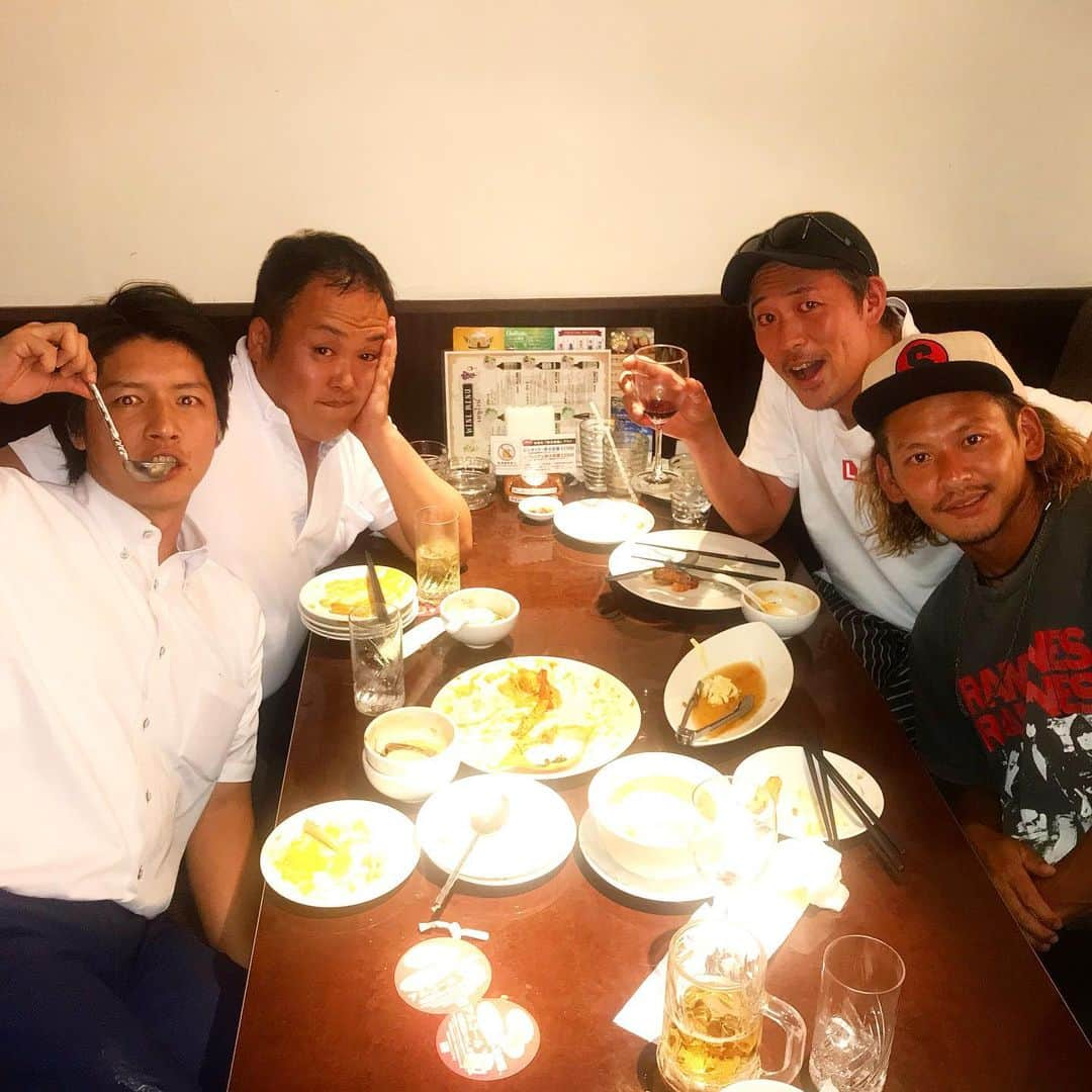 五十嵐恭雄さんのインスタグラム写真 - (五十嵐恭雄Instagram)「名古屋男子会！🍺 左からあいのり で一緒に旅した #イケメン コージ先生、あいのり2まっつん、チョコペンアーティストのファビオ君、最近WANIMAにいそうと言われる私。。。 #名古屋 #あいのり #あいのり2 #飲酒たぐらむ #飲酒タグラム #男子会」8月20日 11時56分 - yasuo_ikarashi_