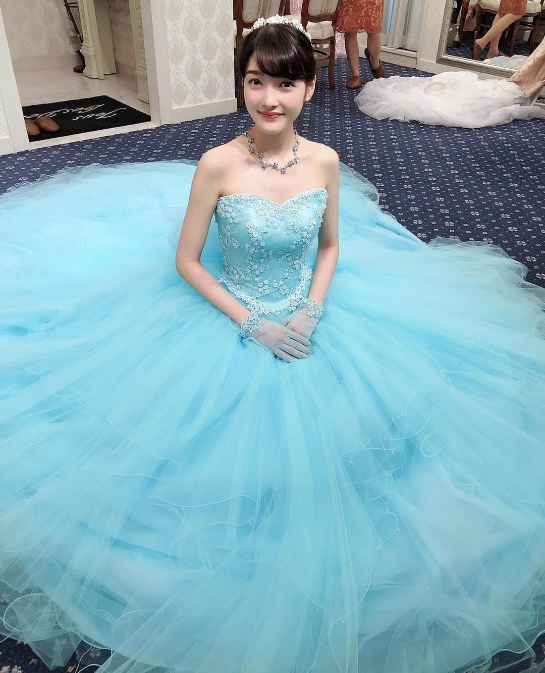 ♡プラコレWedding·⋆*さんのインスタグラム写真 - (♡プラコレWedding·⋆*Instagram)「@placolewedding【#Dressy花嫁 】【#プラコレ】をつけて投稿&フォローしてね♩ . 注目の Dressy記事をPick UP ♥ スワイプしてね＊* -: :-: :-: :-: :-: :-: :-: :-: :-: こちらのお写真は 1枚目>@c_s__wed さん #MIRRORMIRROR 2枚目>@t_s.wedding1006 さん #touslesdeux 3枚目>@nice_kawakitamai さん 4枚目>@sarai_wedding さん .  からリグラムさせていただきました✬* 可愛いお写真をありがとうございます♡ :-: :-: :-: :-: :-: :-: :-: :-: :-: . 『#Dressy花嫁』『#プラコレ』の ハッシュタグをつけて写真をUPしてね✦ 花嫁アプリ『Dressy by プラコレ』の 記事に掲載＆リグラムされるかも♩ ┈┈┈┈┈┈┈┈┈┈┈┈┈┈┈┈┈┈┈ . 【お座りショット◎】キュートで華やかなお写真を撮影しちゃいましょ♫ ウェディング記事はコチラ➳♡゛ [ https://bit.ly/2Z6AHzg ] Editor♡nahotaro . ┈┈┈┈┈┈┈┈┈┈┈┈┈┈┈┈┈┈┈ . 花嫁アプリでは、 プロのアドバイザーに結婚式の相談を何度でも♡ ウェディングドレスの記事や、 自分のウェディングレポを残せちゃう♡” . ＞＞＞TOPのURLからcheck ⋈ @placolewedding ＞＞＞結婚のご相談は プラコレウェディングアドバイザーへ♡ @wedding_adviser ＞＞＞ウェディングレポを残したいなら、 farny by プラコレをcheck ✎ @farny_wedding ＞＞＞ウェディングアイテム＆DIYは farnyアイテムをcheck ❁ @farny_wd.item >>>沖縄フォトウェディングの予約は ainowa(あいのわ)をcheck✈ @ainowa_okinawa >>>素敵なドレスに出会いたい花嫁さま♡ @dressyonline_をcheck👗 . みなさまからのいいねや保存 コメントをお待ちしています♥ 「このウェディングドレス可愛い！」 「ヘアスタイルも気になる！！」 「今の花嫁さんの流行りは！？」etc. . ┈┈┈┈┈┈┈┈┈┈┈┈┈┈┈┈┈┈┈ #プレ花嫁 #卒花 #花嫁 #卒花嫁 #結婚準備 #花嫁準備 #撮影指示書 #weddingtbt #weddingdress #ウェディングドレス #運命の一着  #花嫁コーディネート #挙式レポ #卒花しました #試着レポ #farnyレポ #前撮り #後撮り #関東花嫁 #関西花嫁 #花嫁コーディネート #お座りショット」8月20日 11時58分 - placole_dressy